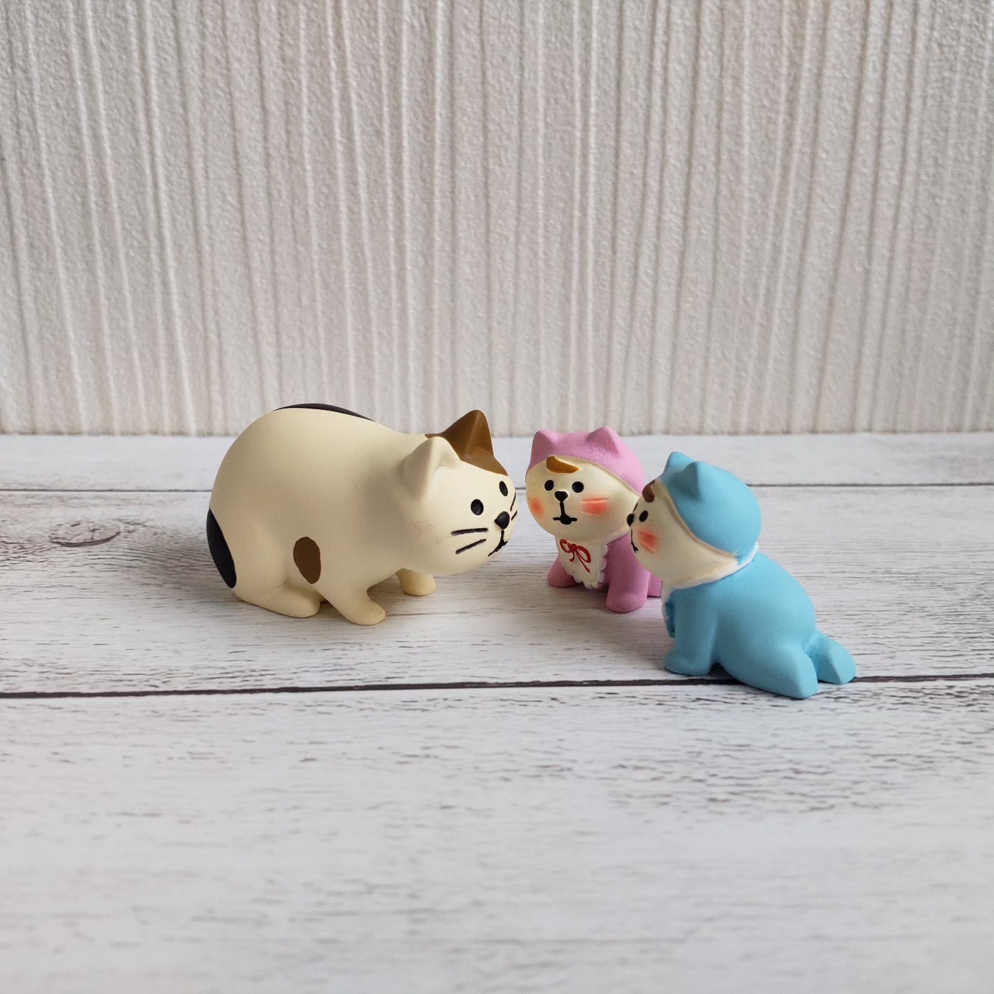 毎年大人気の陶器の猫鏡餅 本日13:00から店頭販売、オンラインショップ