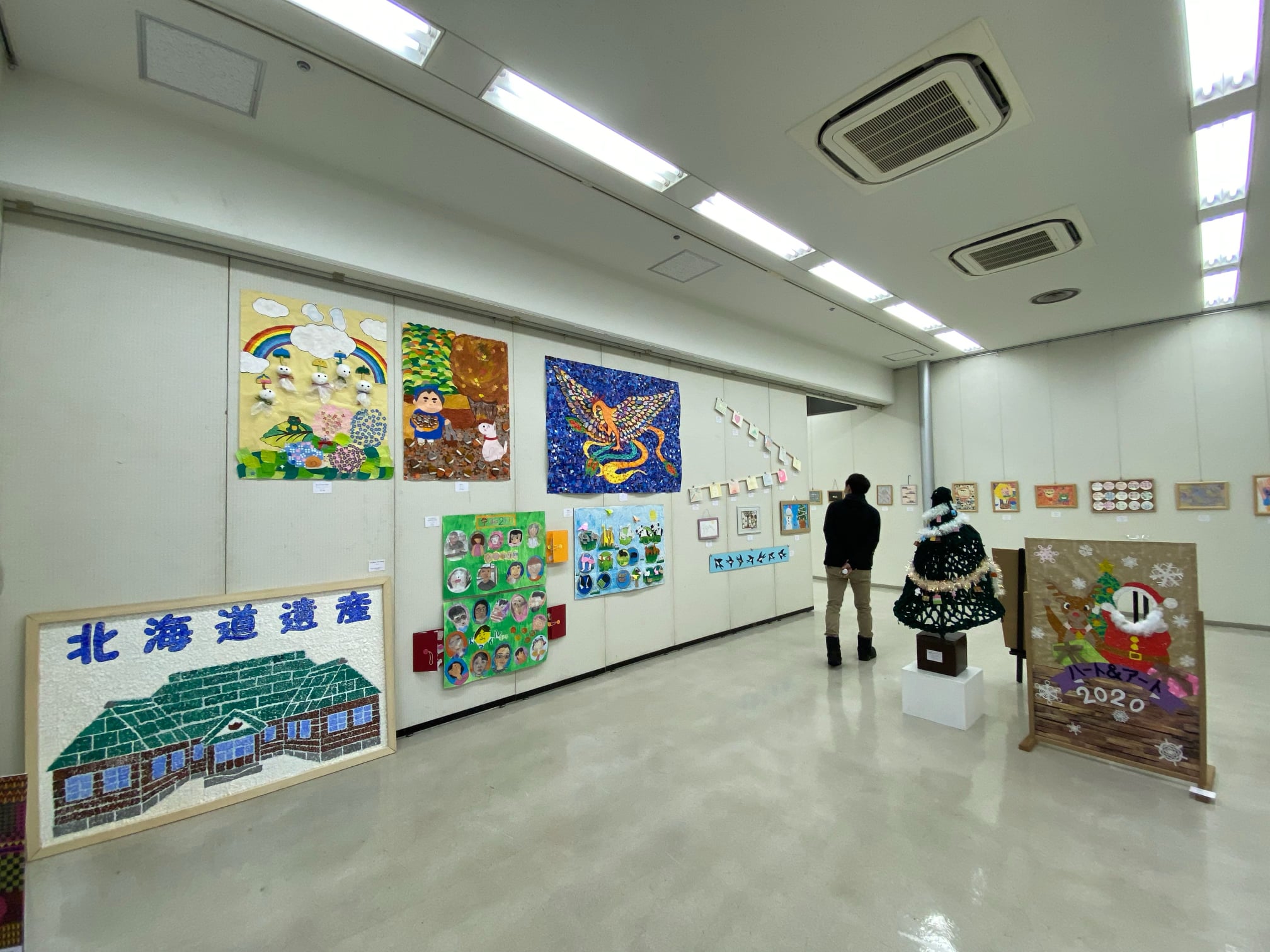 障がい者アート展いわみざわハート&アート2020」開催中です！ . 会場 