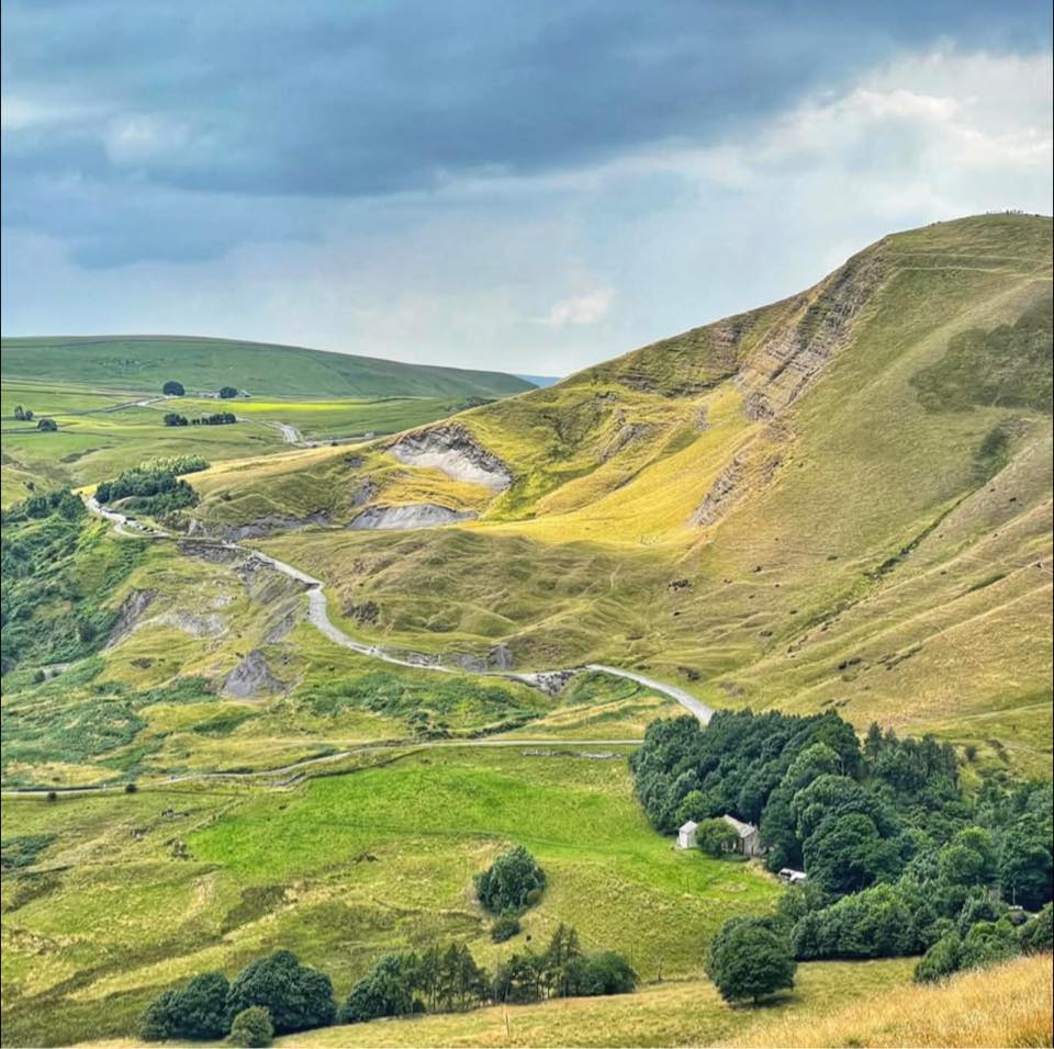 Fabulous views over Blea Tarn and Langdale from Lingmoor 👌 | Lifehop’s ...