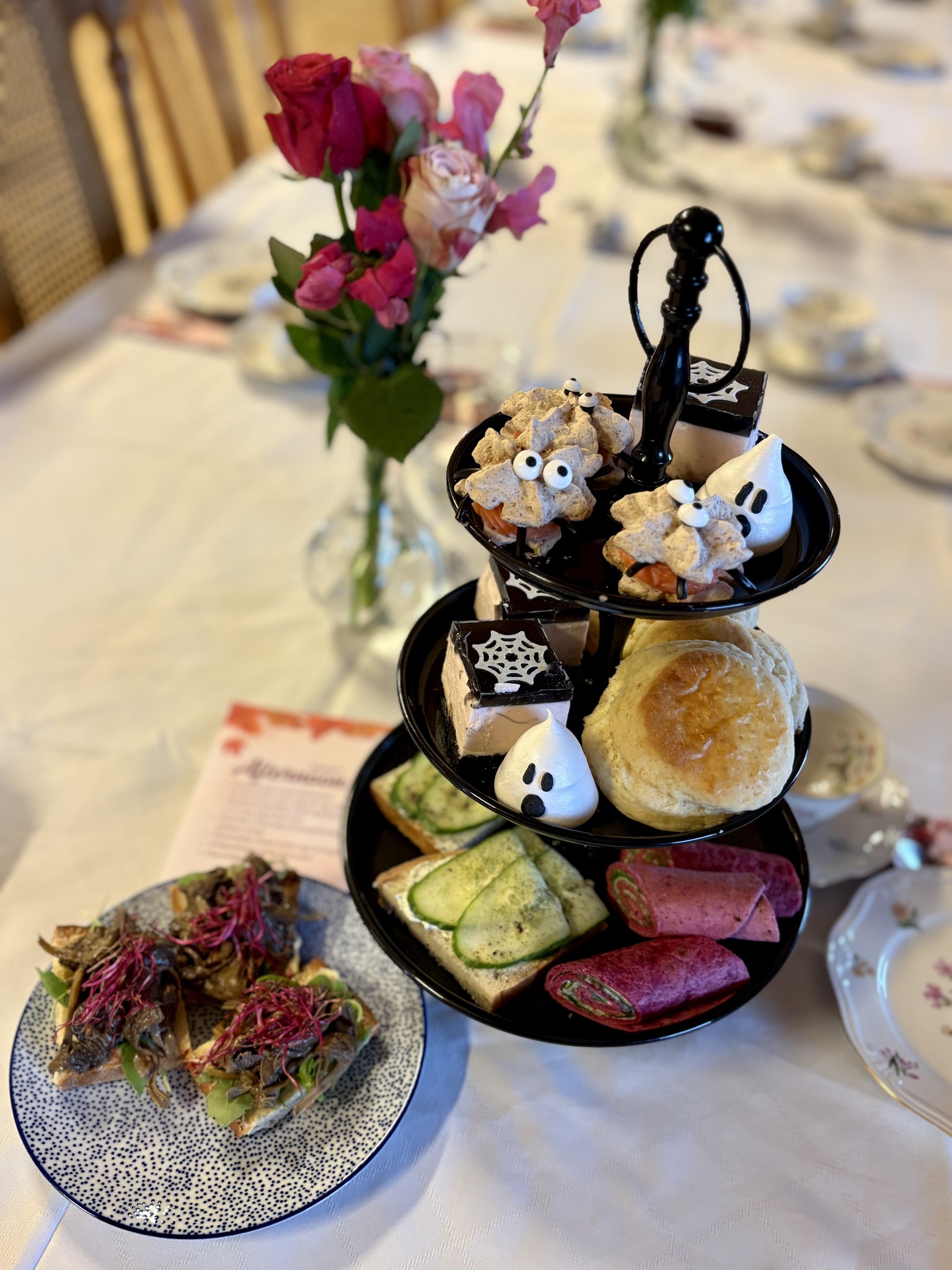 Afternoon tea på Fjordgløtt🫖🎃