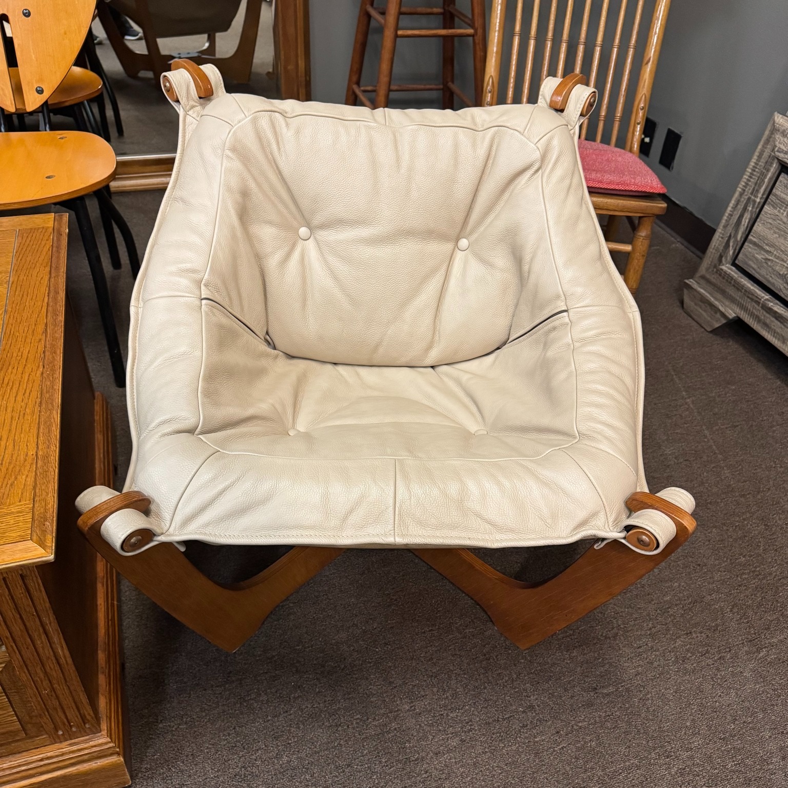 Can we just take a moment to... - 121 Consignment Furniture | Facebook