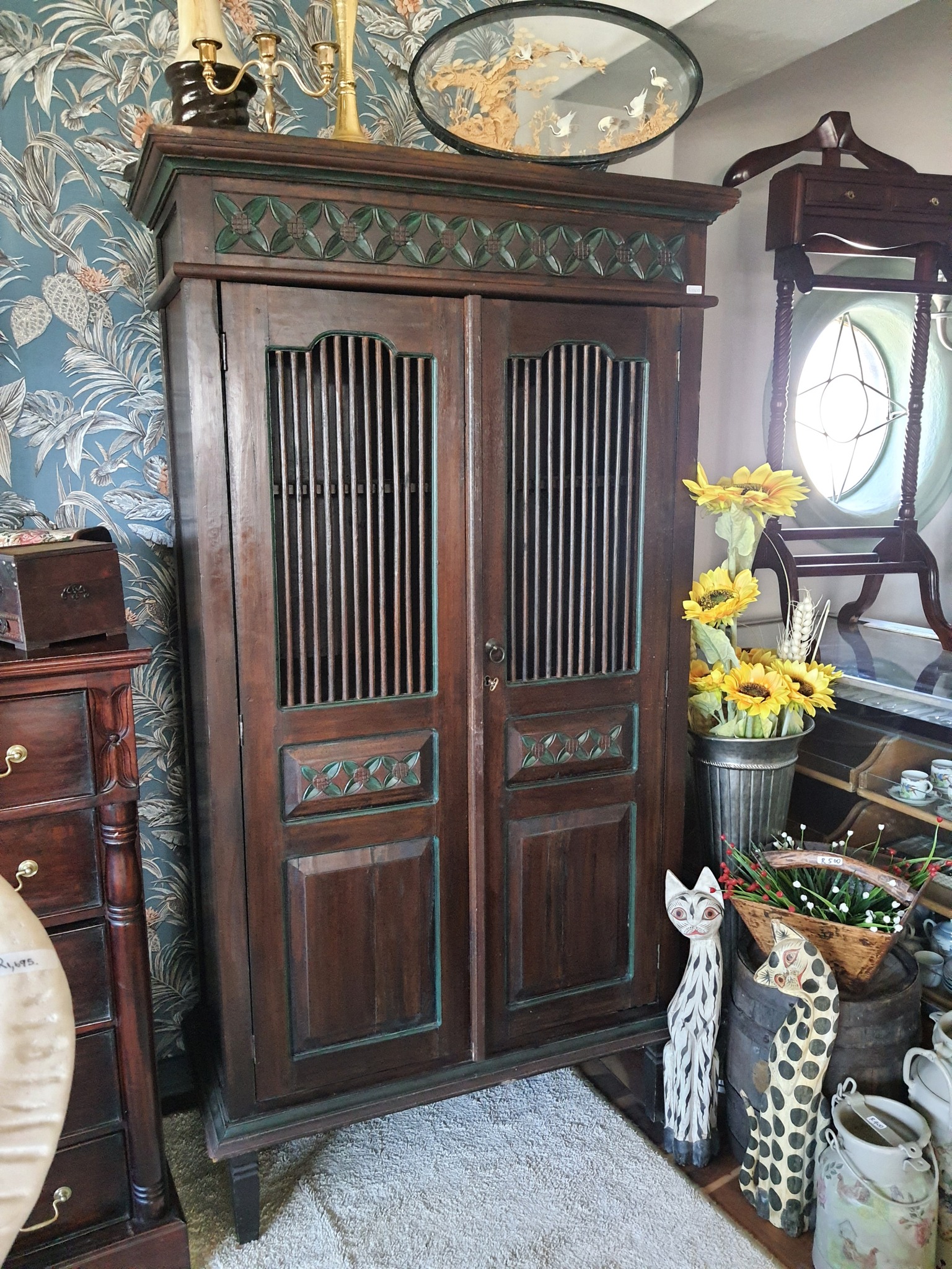 Old Stuff - NEW!😱🤩 Beautiful Moroccan style cabinet with... | Facebook