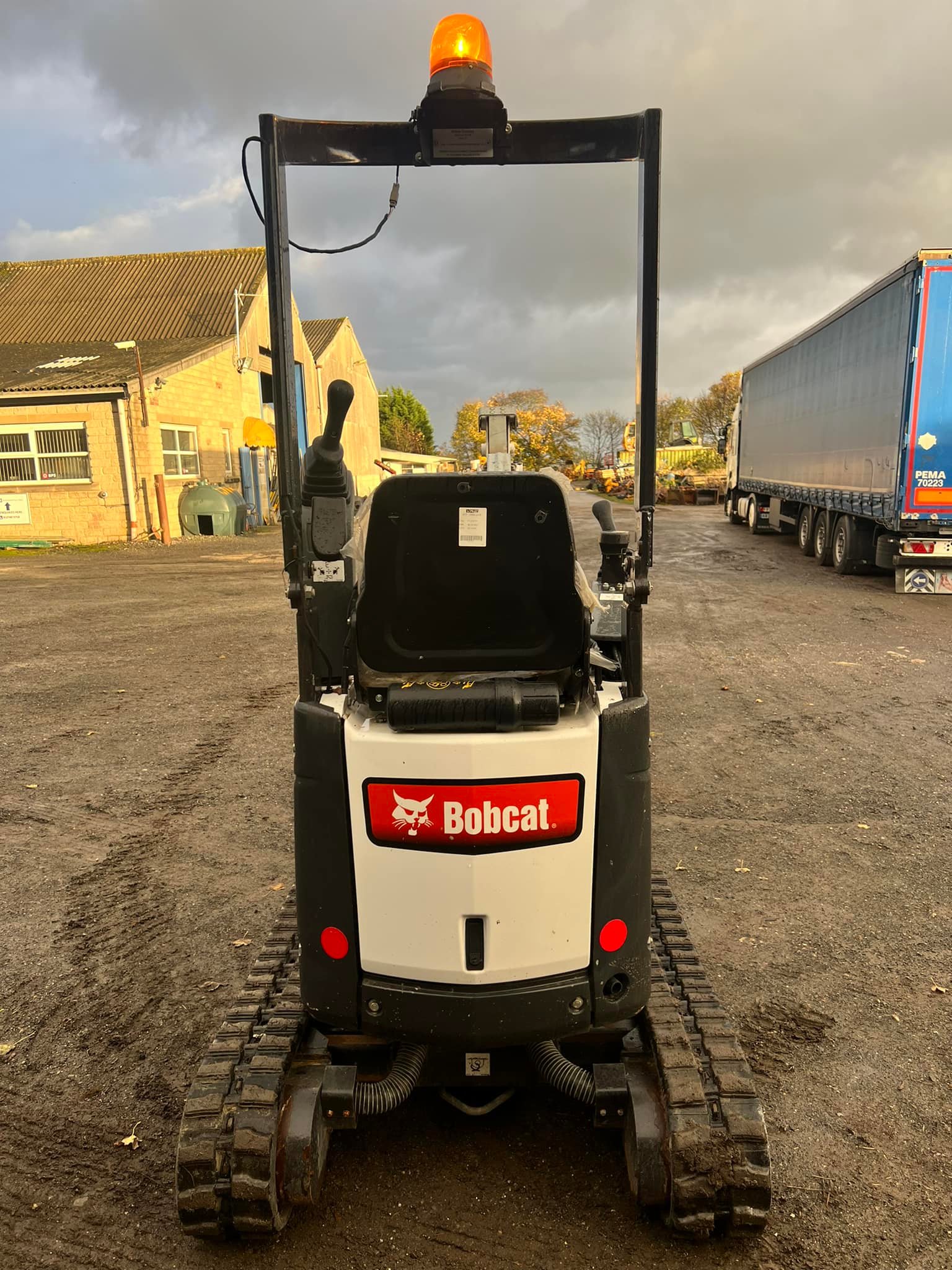 Bobcat E10Z 2021 275 hours Manual hitch Expanding tracks 2 speed
