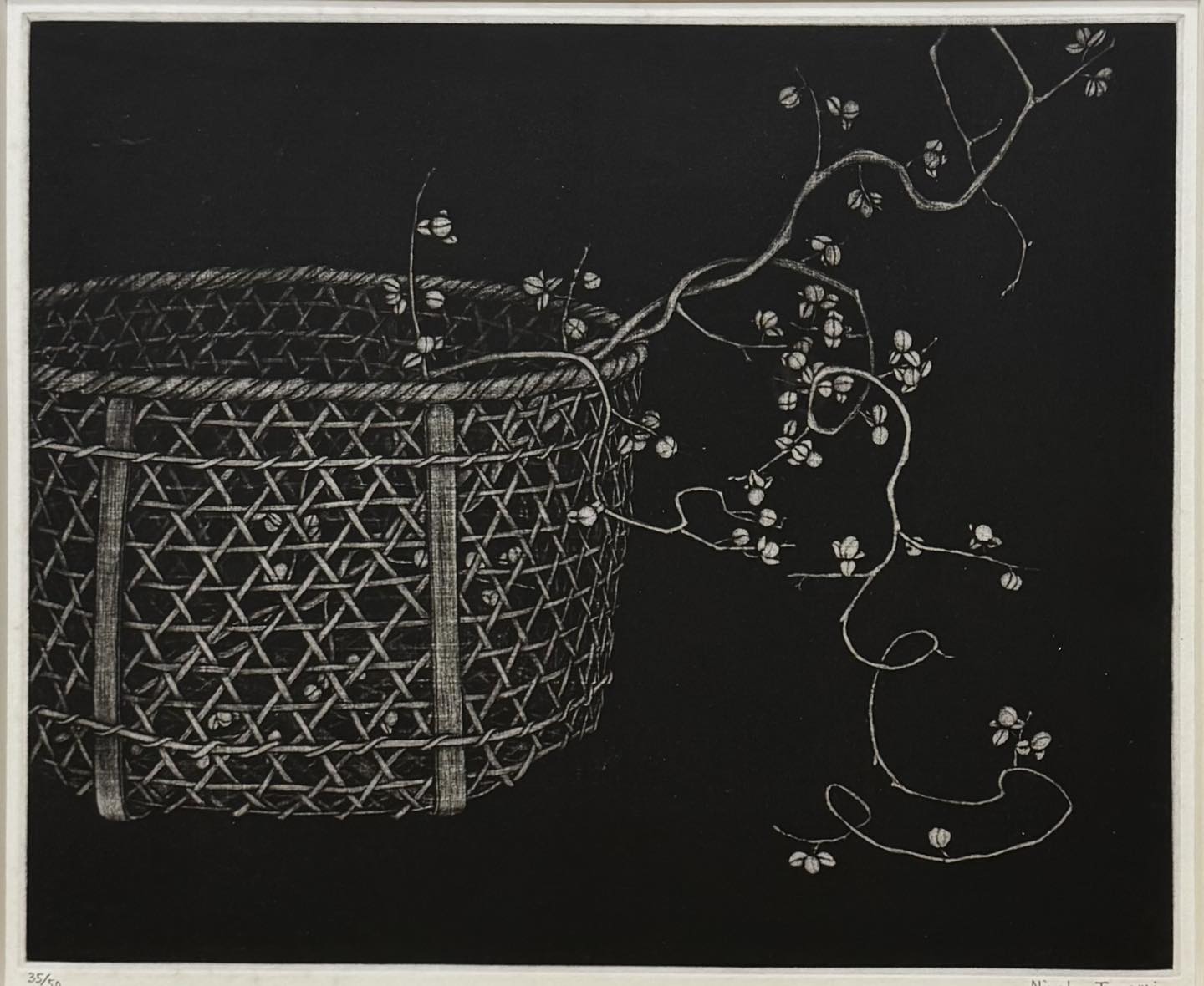 MC.Escher Day and Night エッシャー 昼と夜 1938 woodcut 中心に鏡を