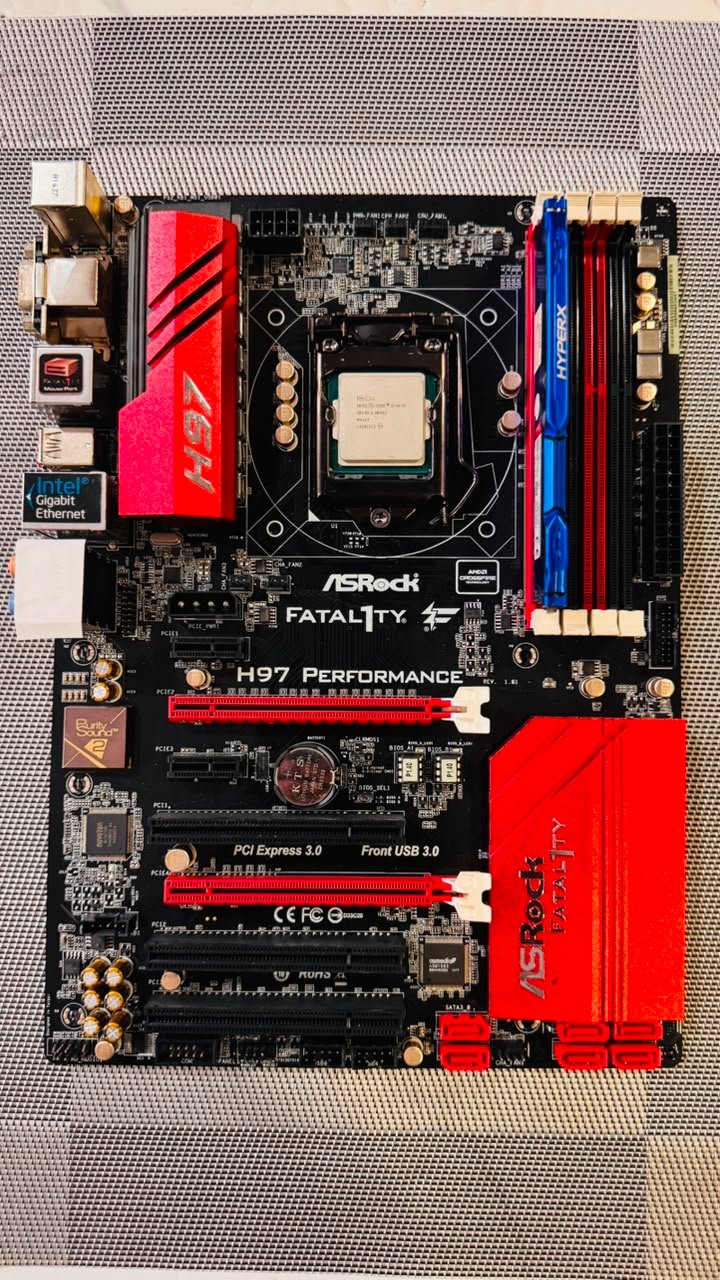 CPU Intel Core i3-12100 3.3GHz LGA1700 💻 Combo Includes: 🔹 ASRock H97 Motherboard 🔹 Intel Core i5 4th