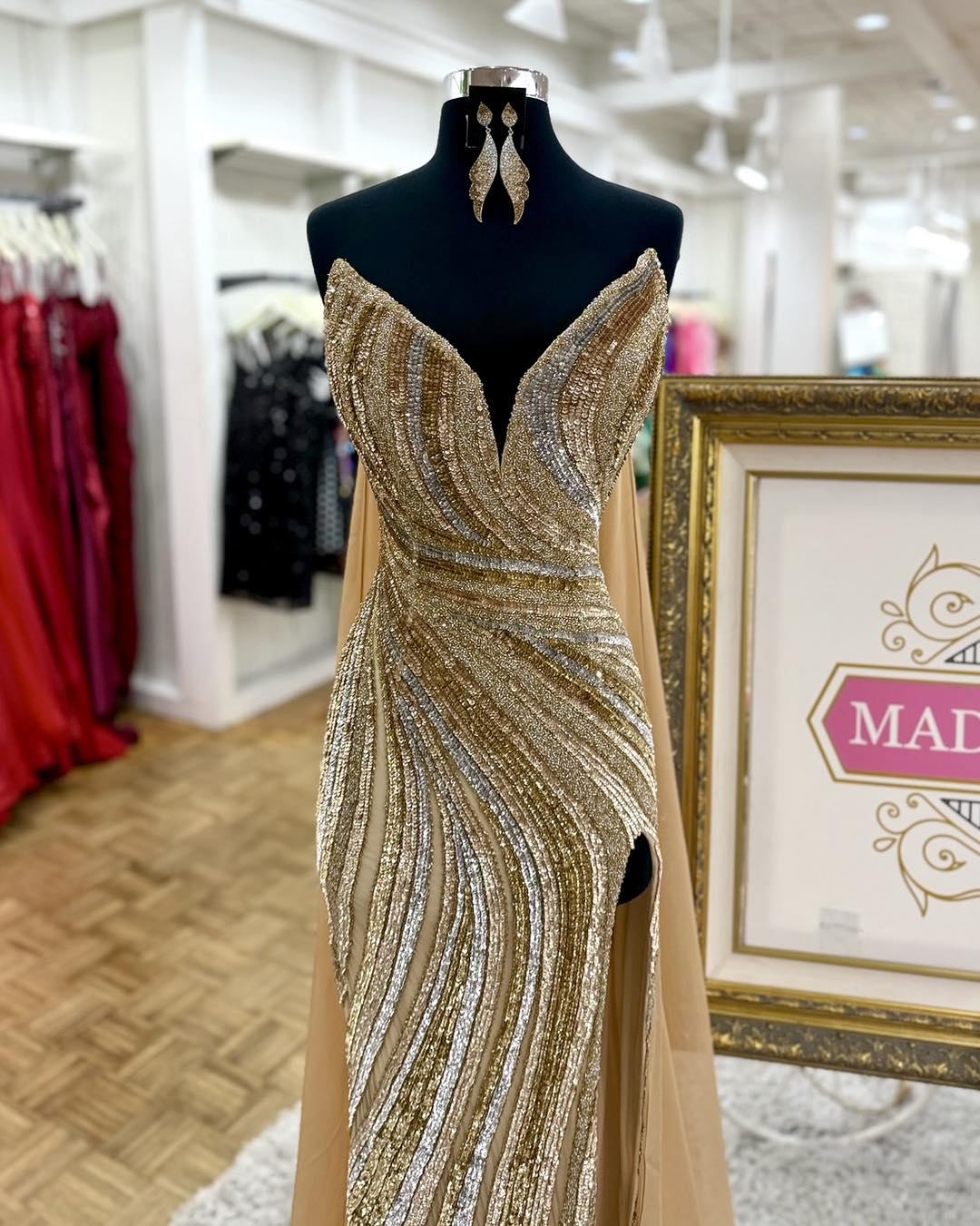 long sleeve mermaid dress Minimalist Wedding – HAREM's Brides Wedding Macys Long Formal adding structure and elegance Women's US Size:5.5 EOSAUG2026