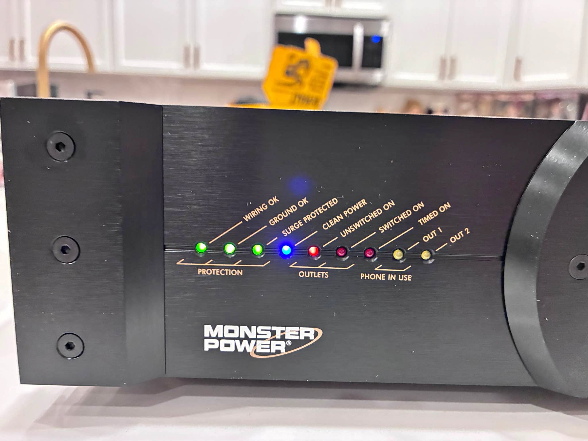 Monster Power HTS 5000 MKII Stage 4 Clean Power Filter & Surge ...