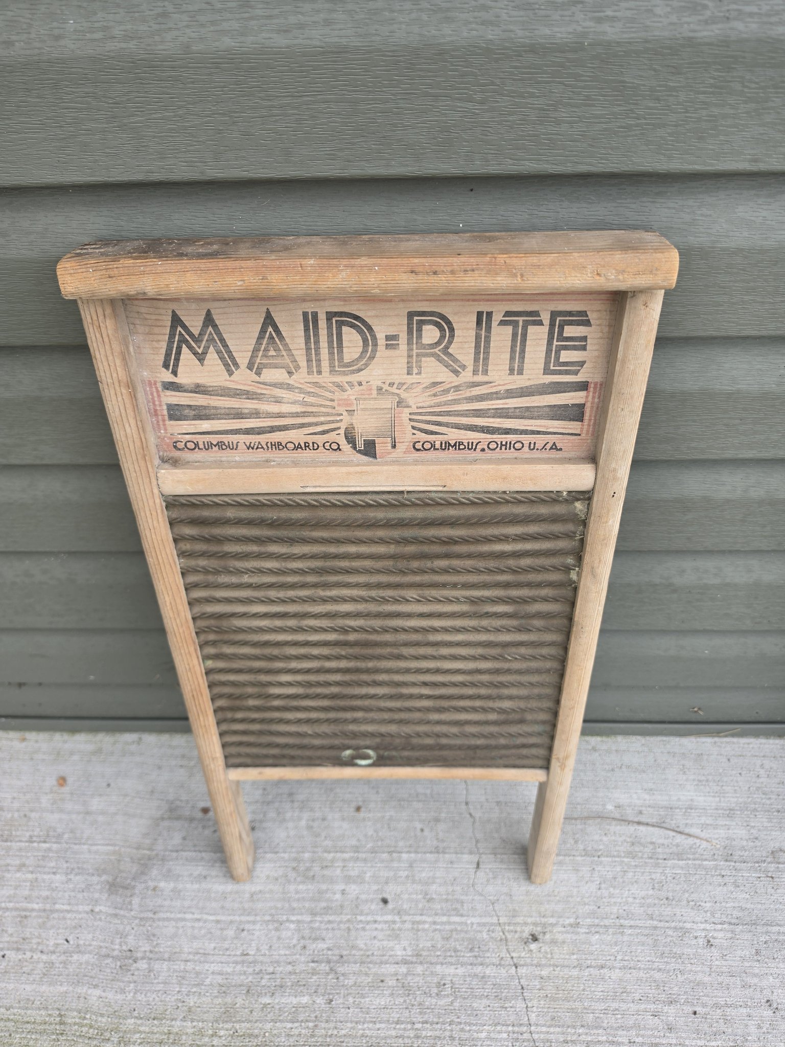 Vintage wash board 30.00$ COLUMBUS WASHBOARD COLUIMBU/WATHBOARDCO