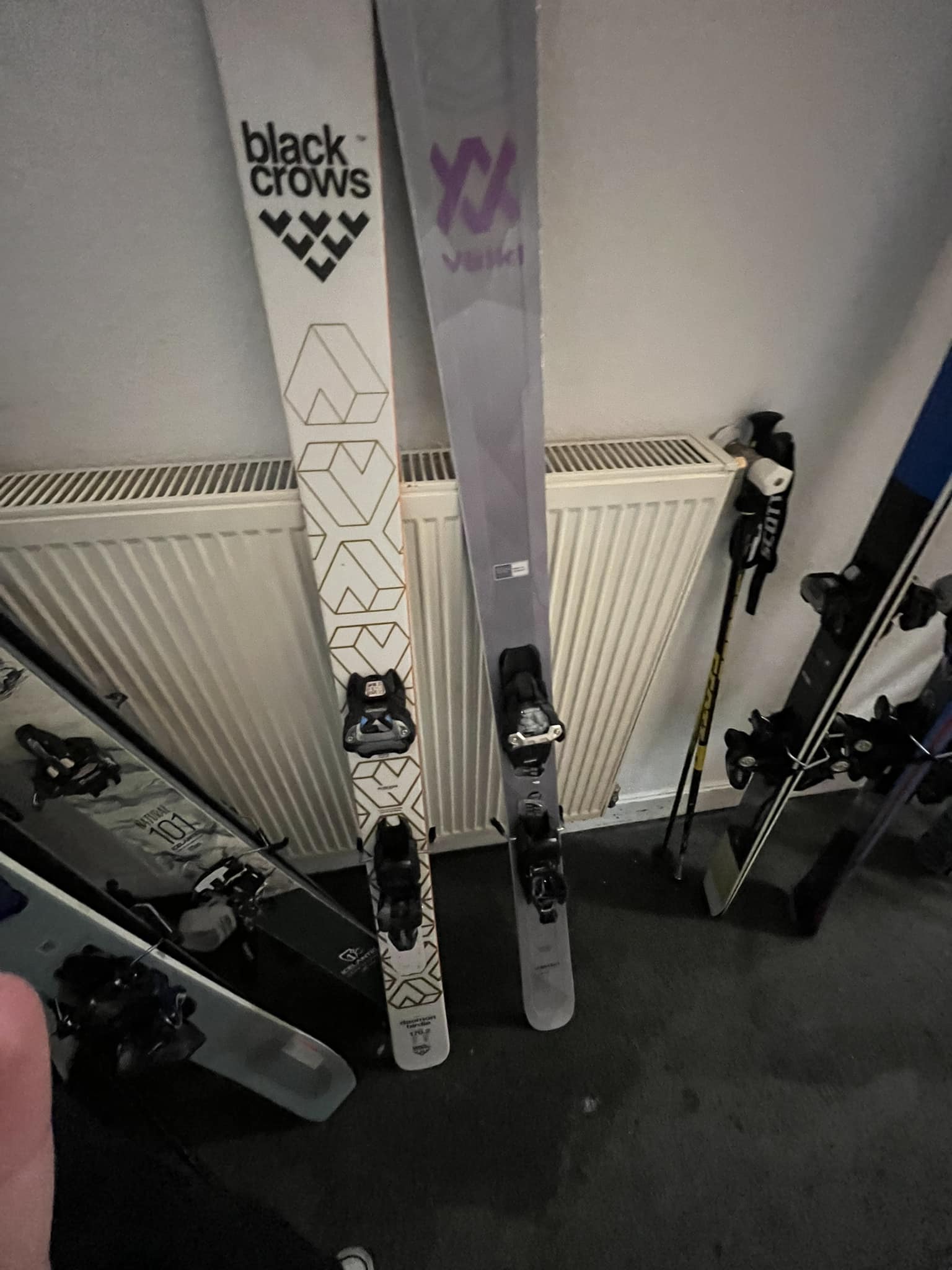 Hey everyone, someone took these skis from Mooserwirt tonight 