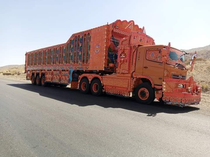 Trucks Of Pakistan - حسن کی ملکہ ..... ♥️ | Facebook
