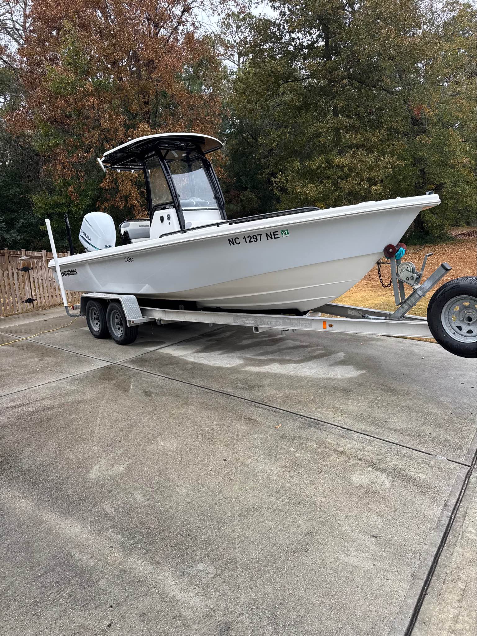 everglades 243 fish box 2021 CC  MarineMax 2015 Everglades 243 Center Console