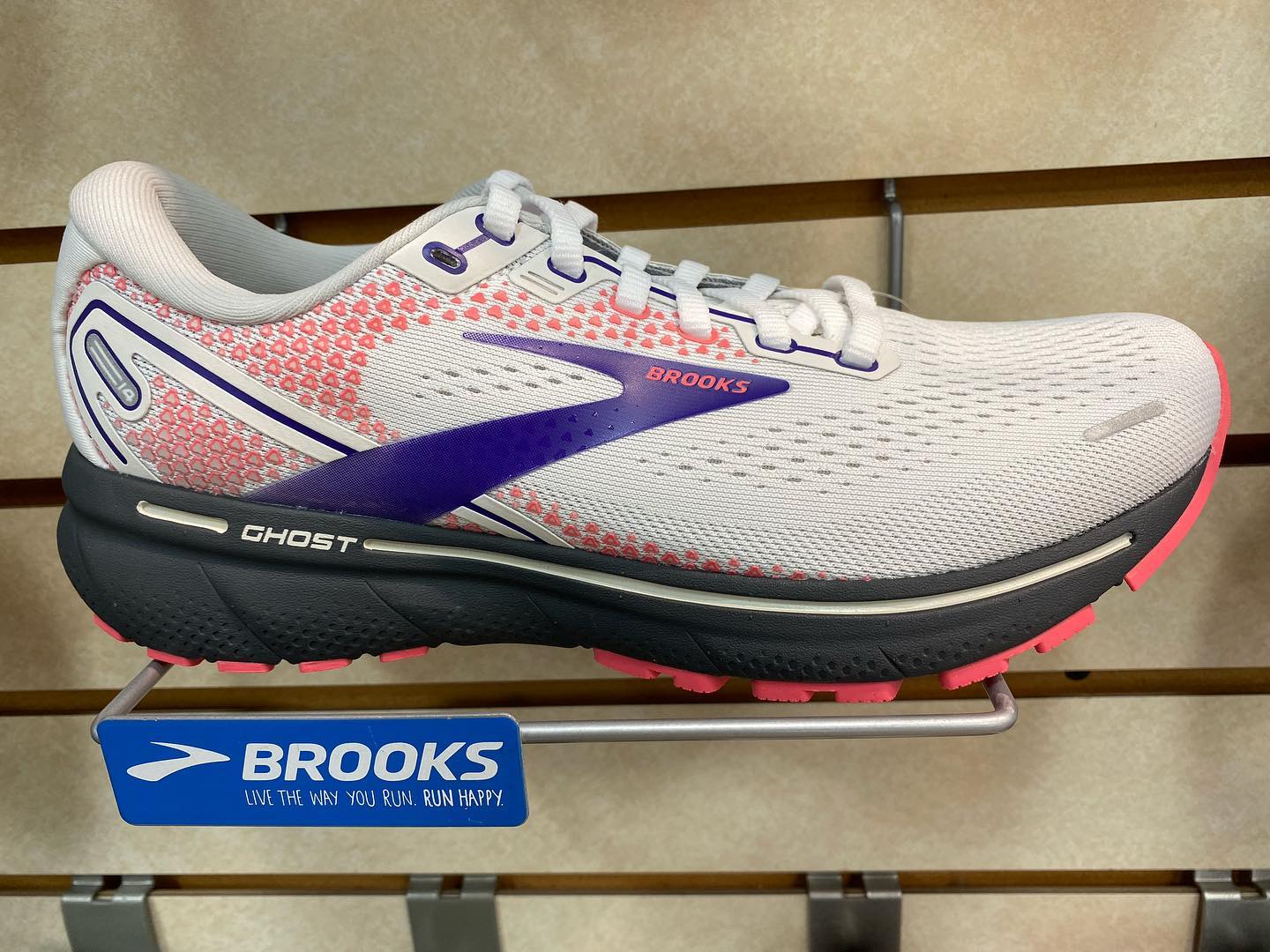 The brand new women’s Brooks Ghost... - Rudolph's Shoe Mart | Facebook