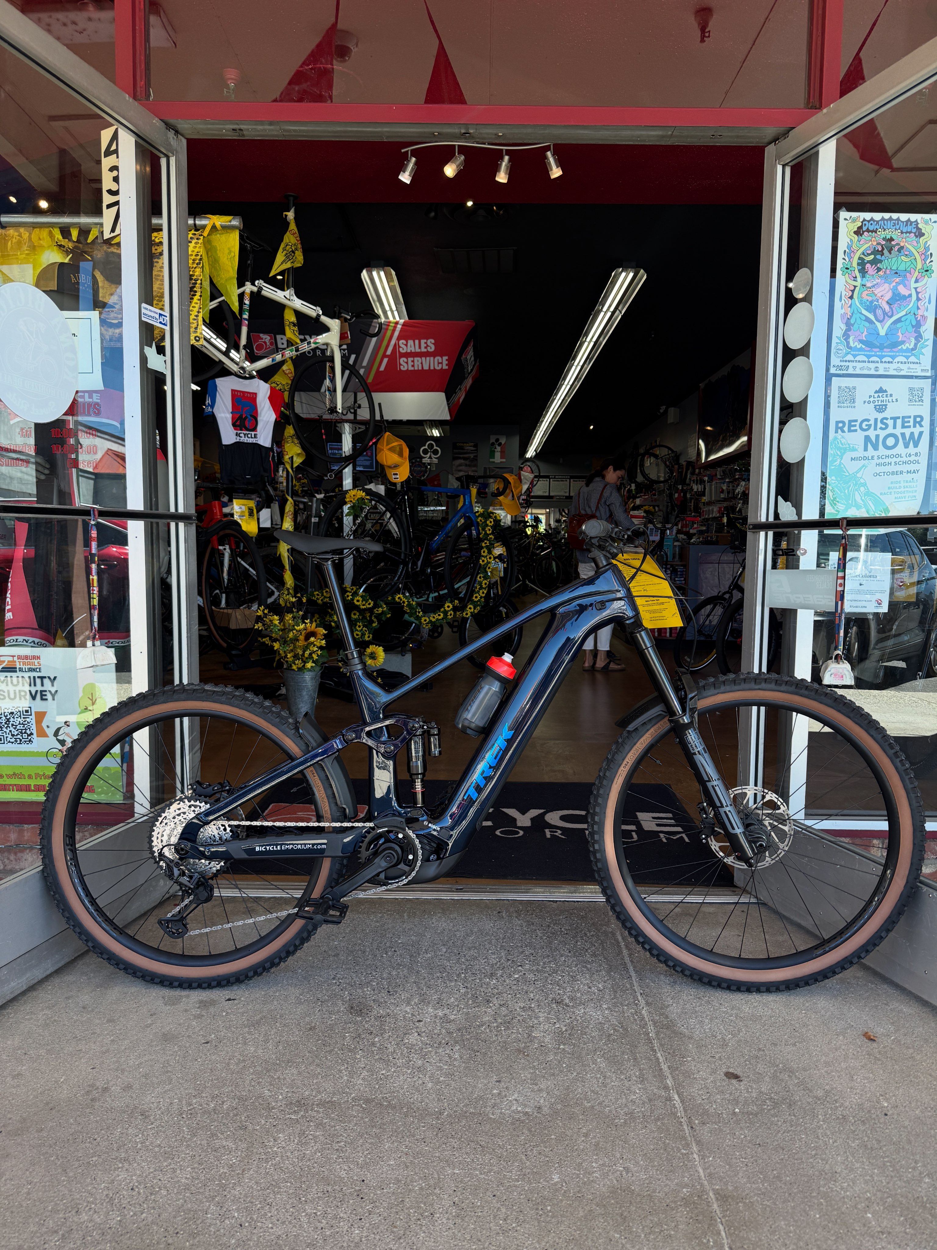 chinook giant bicycle – Studio Peloton Off road cycling bike AGV K6 S Dot Front Balance Pockets:12 Liter Sport Regular
