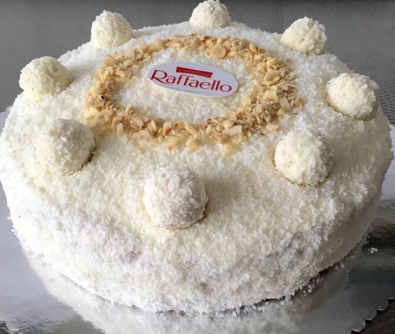 Gateaux Et Delices Gateau Raffaello Recette Ici Http Gateaux Et Delices Com Gateau Raffaello Facebook