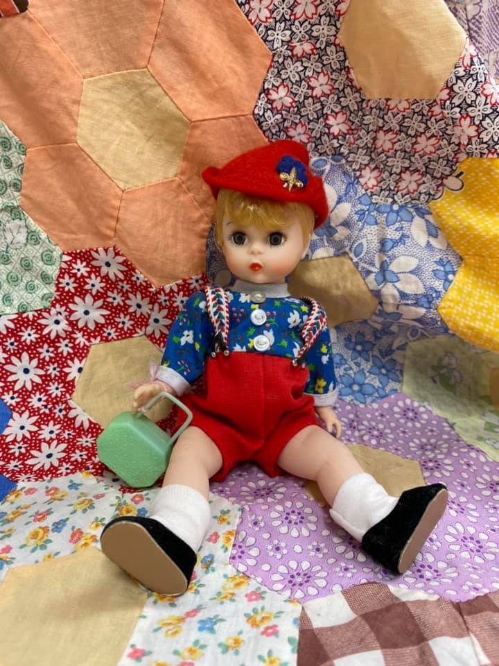 Madame Alexanderのお人形の男の子バージョンです。 女の子は以前 沢山