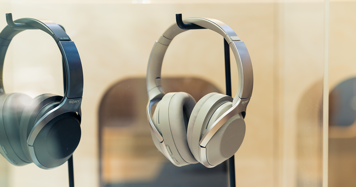 Introducing the all NEW Sony 1000XM2... - Sony Middle East | Facebook