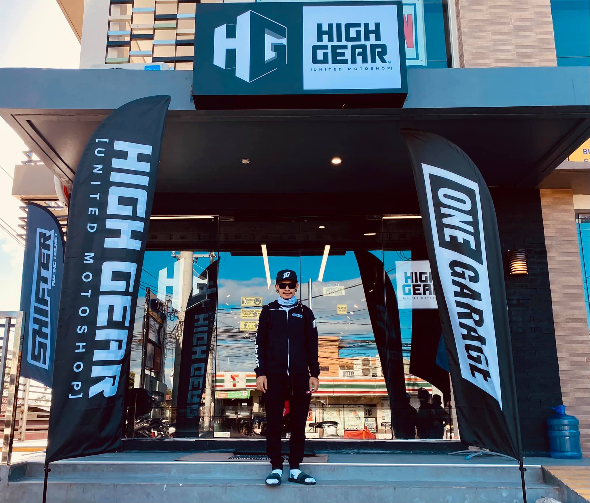 High Gear - What is up mga truepa? #motodeck #onegarage...