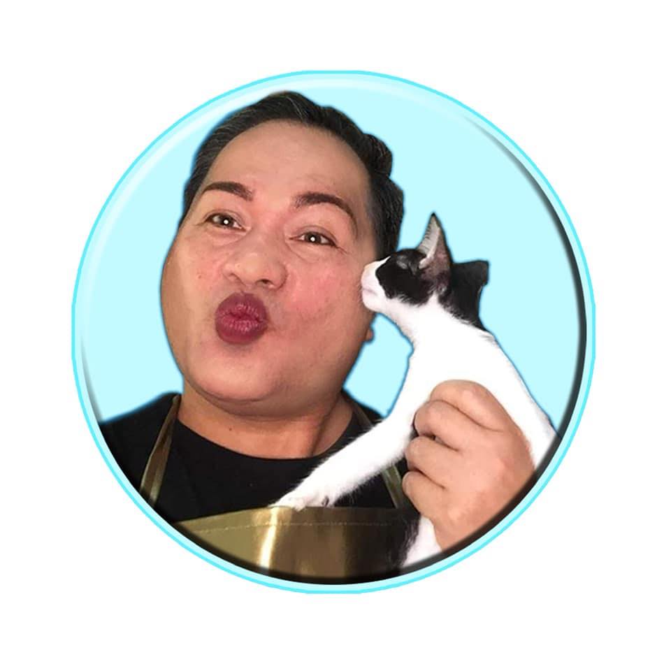 Unboxing ng sapatos, inunahan ng pusa kong pakialamera. Sali din daw ...