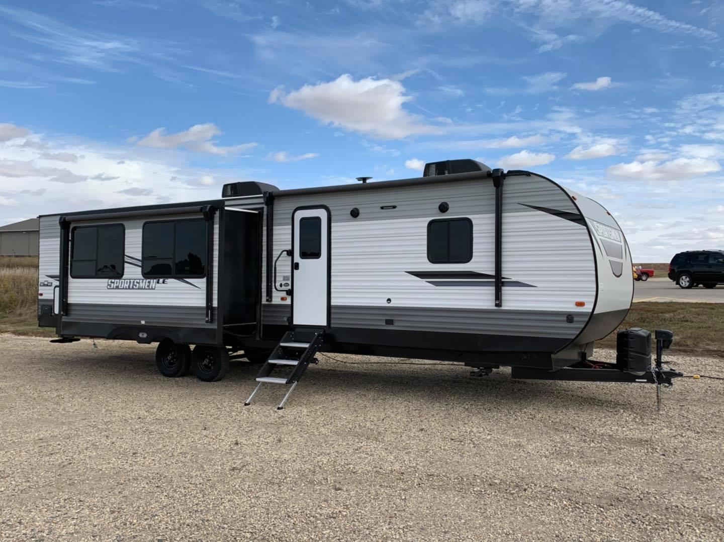 ⬇️ 2021 Models Arriving! ⬇️ 2021... - Southwest Wholesale RV