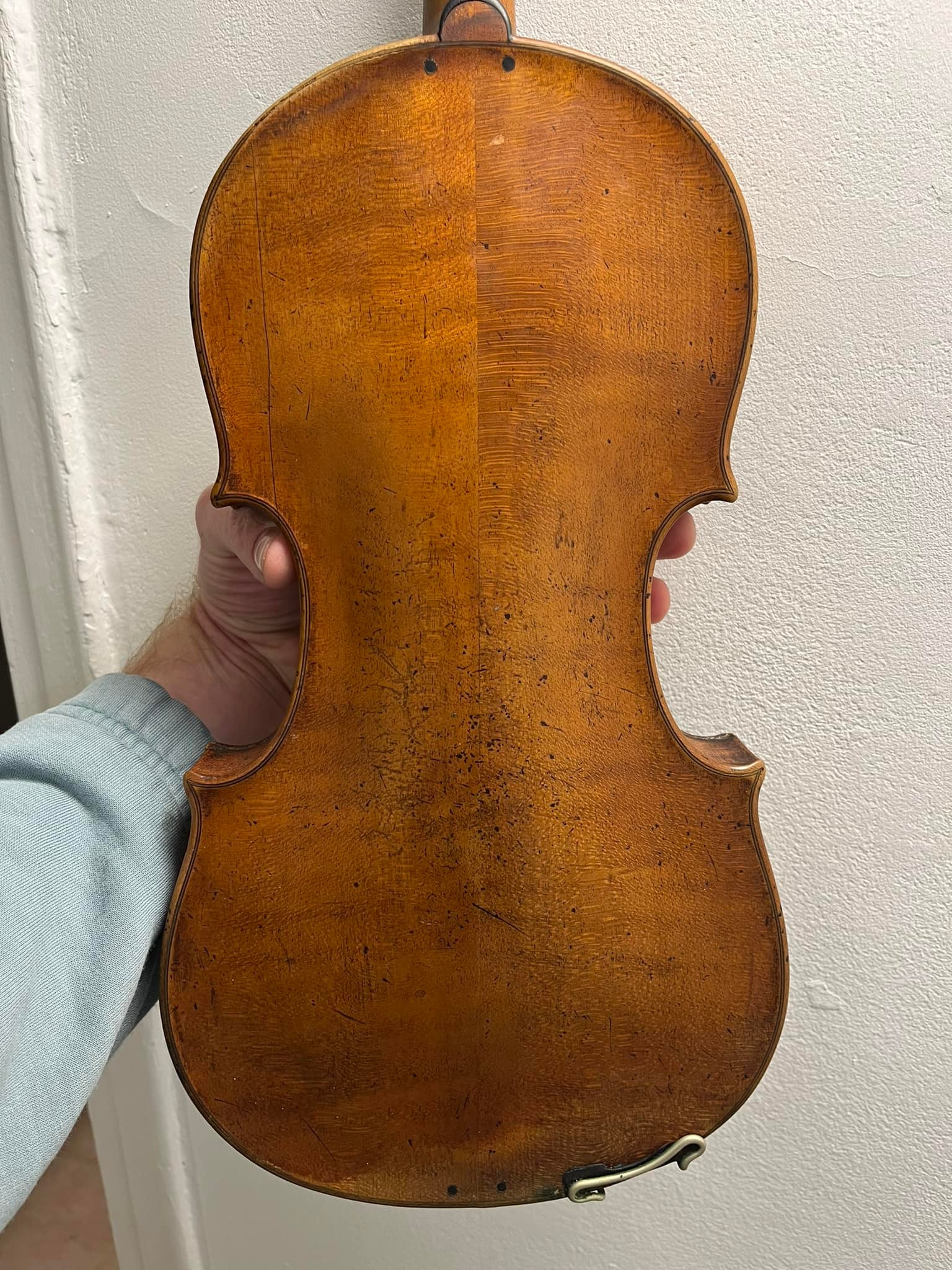 7979 レプリカ Antonius&Hieronymus バイオリン 4/4 What is the origin and age of this violin labeled as a copy of