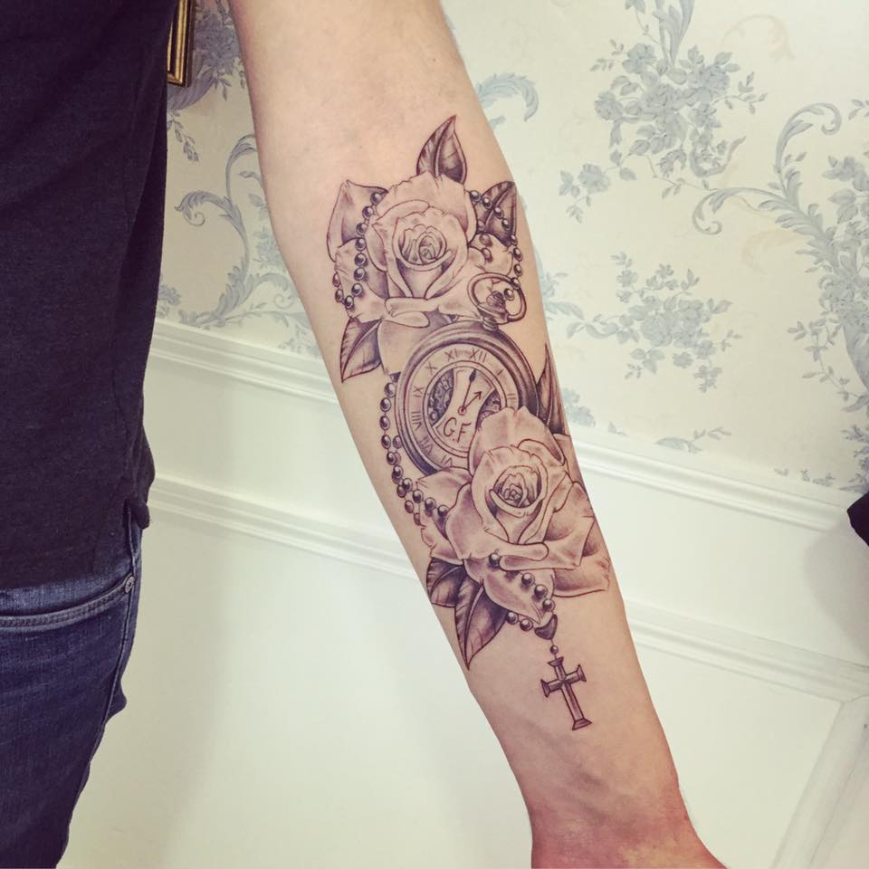 Dessin Tatouage Rose Avec Chapelet