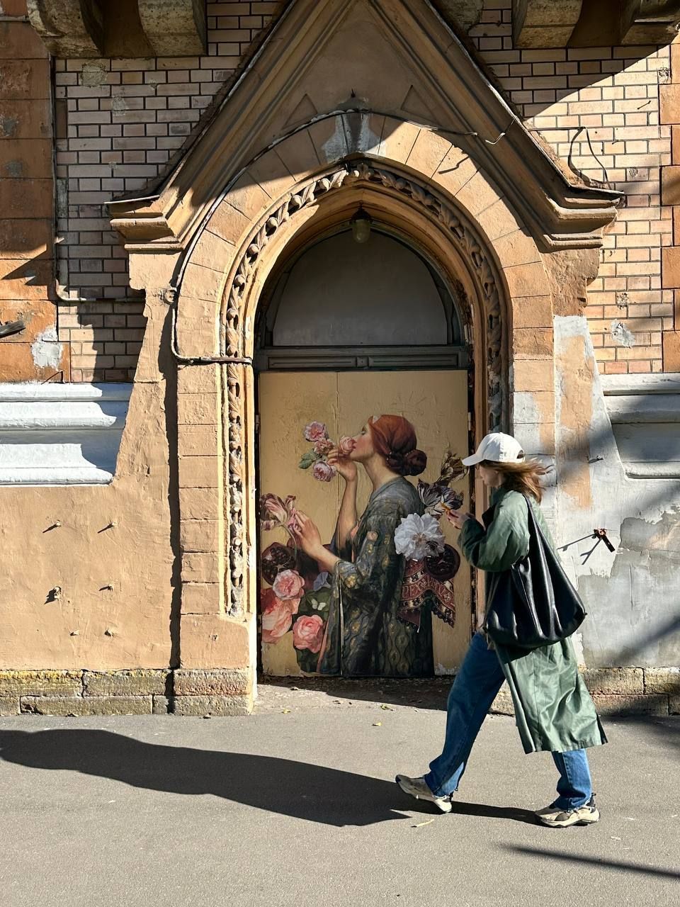 Beautiful street art was found on the corner of Pisareva and Moika