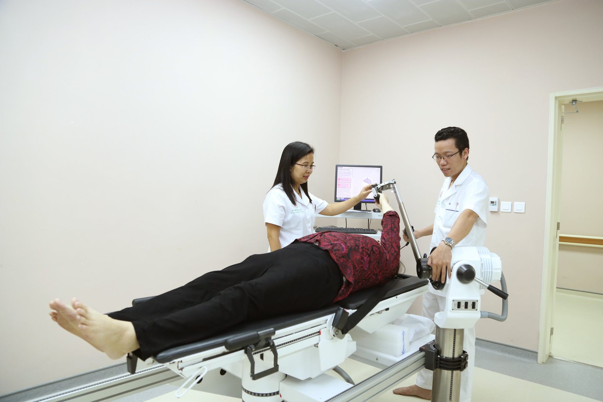🏥🏥🏥 ỨNG DỤNG ROBOT... - Bệnh viện Trung ương Quân đội 108