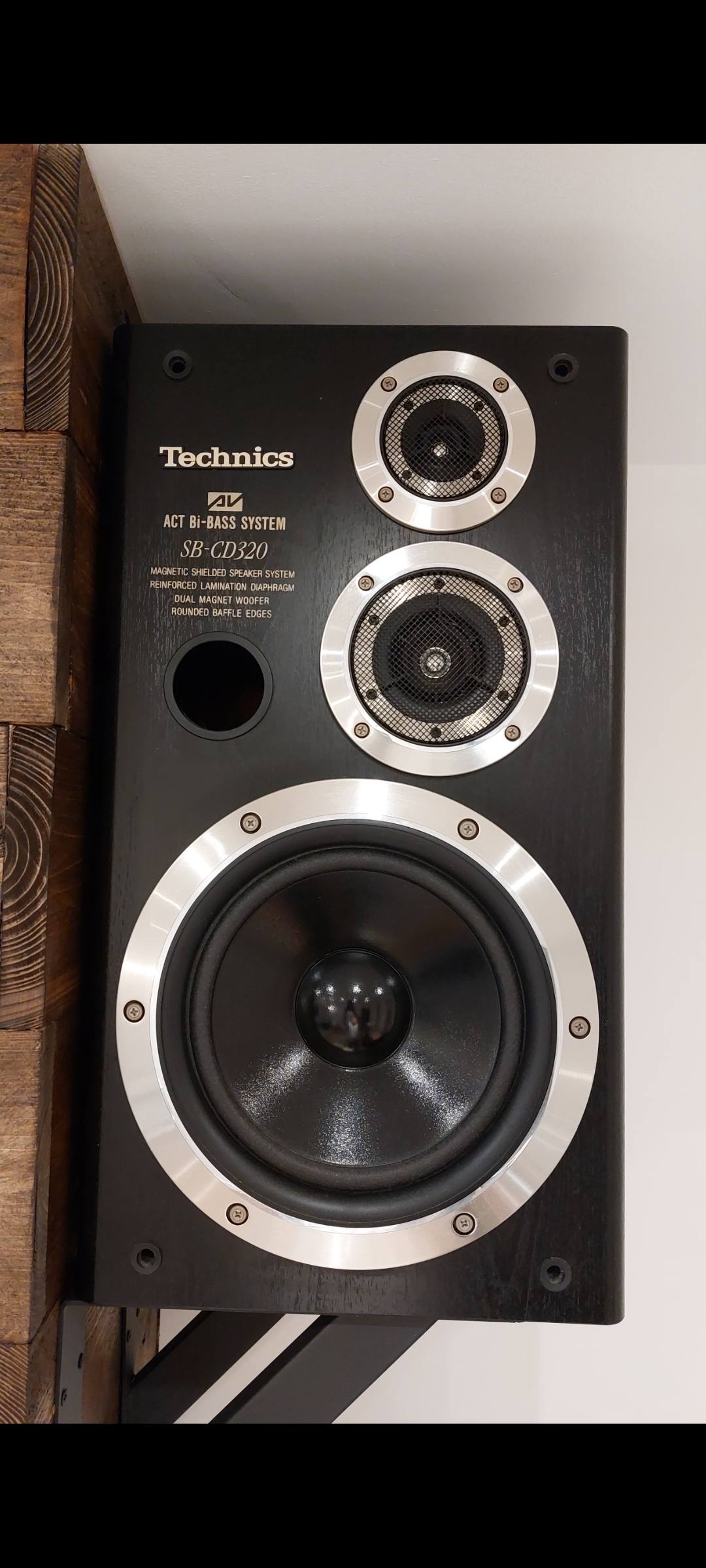 SB-CD320 25 years old still looks like brand new 😁 Amazing sound !