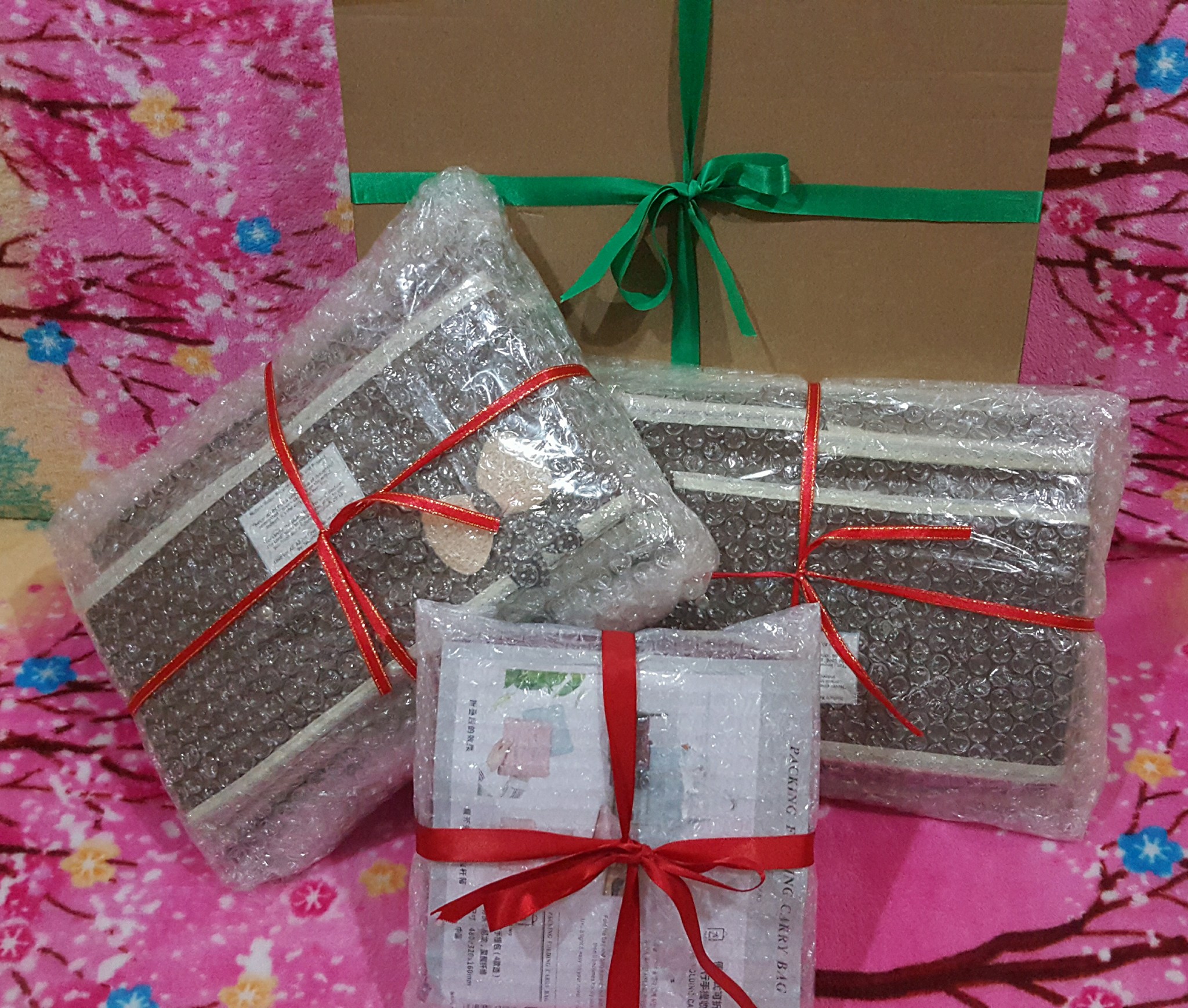 Gift-giving part two: 🎁 ♡♡♡... - Love for All, All for Love