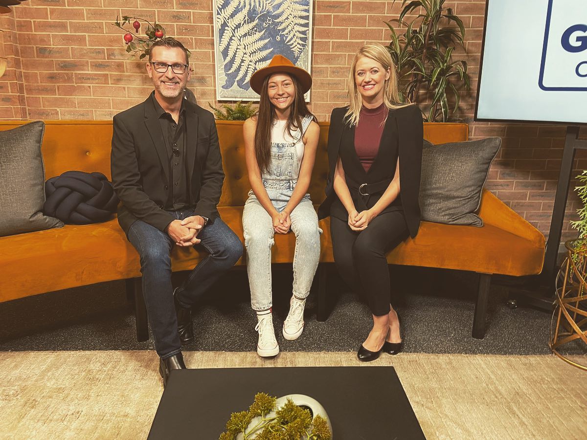 Simone Roets het ons kom... - Jennifer Myburgh Presenter