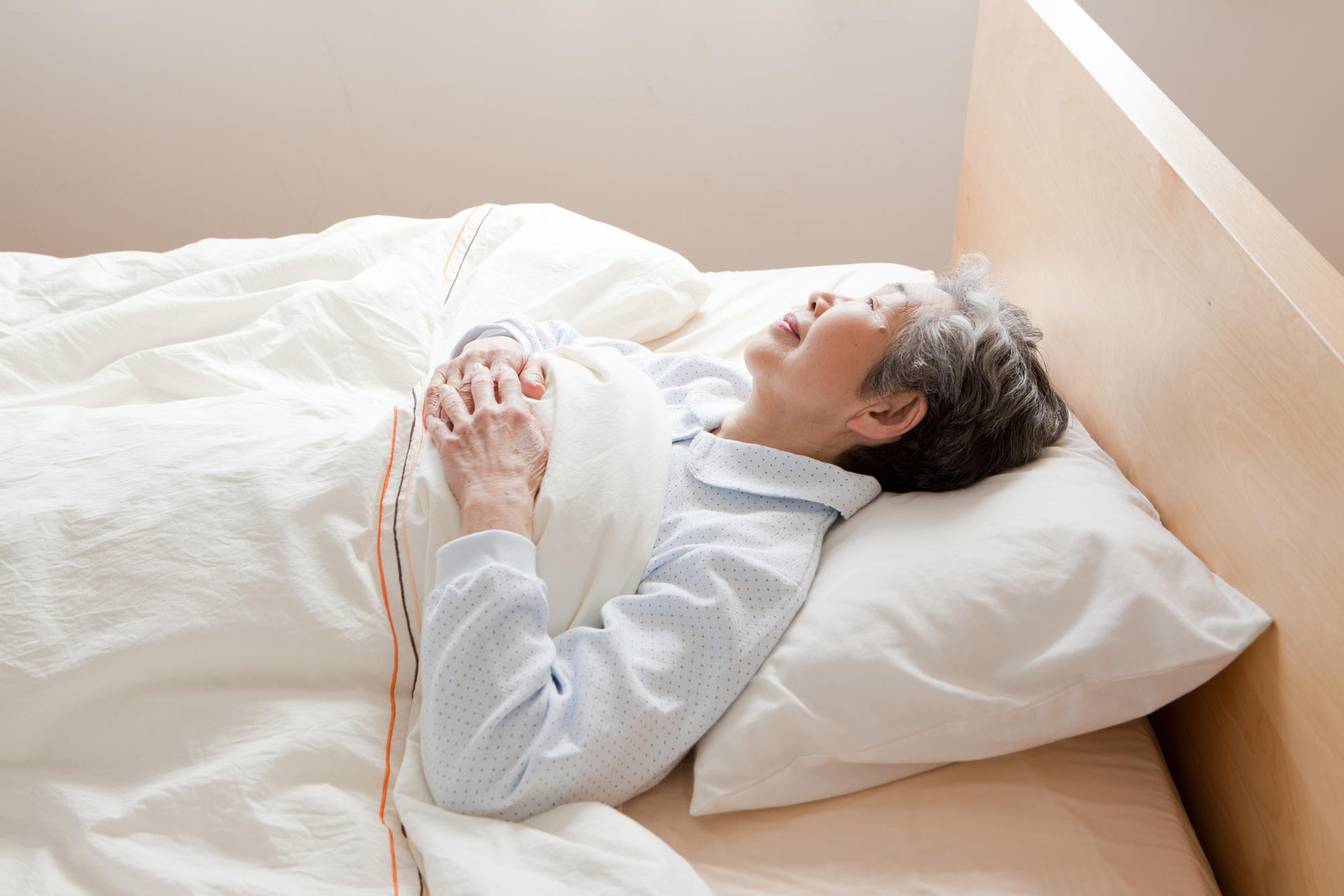 さがしっくす - 【寝たきりを防ぐ】「廃用症候群」って何？症状やケア方法を解説！...