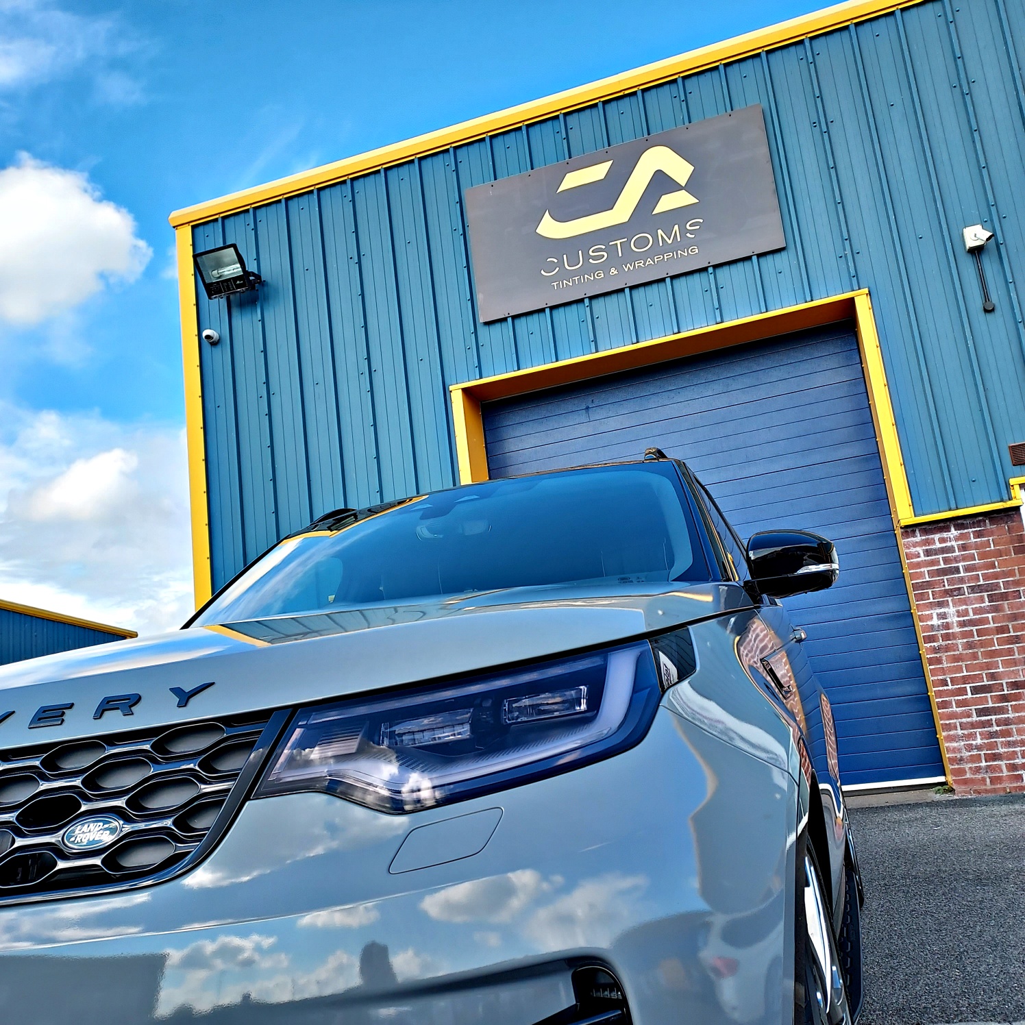 💥💥 RANGE ROVER... - CA Customs Tinting and Wrapping Carlisle | Facebook