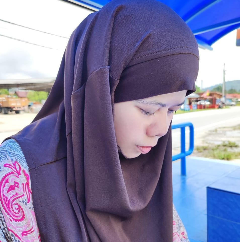Semuanya terbongkar kerana seorang gadis remaja mendakwa dia dihantui ...