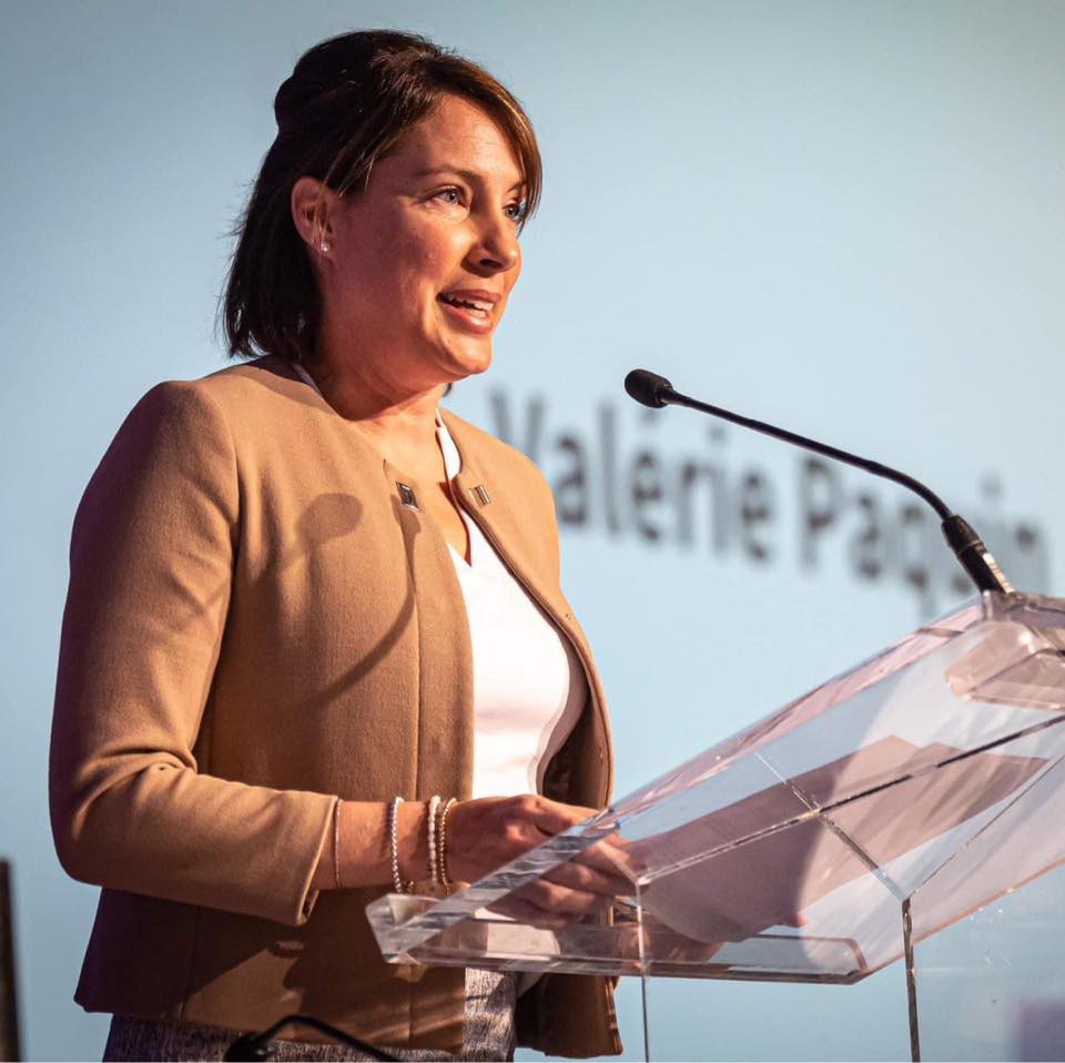 Valérie Paquin - Sweet 42! Merci à tous pour vos souhaits 😍 | Facebook