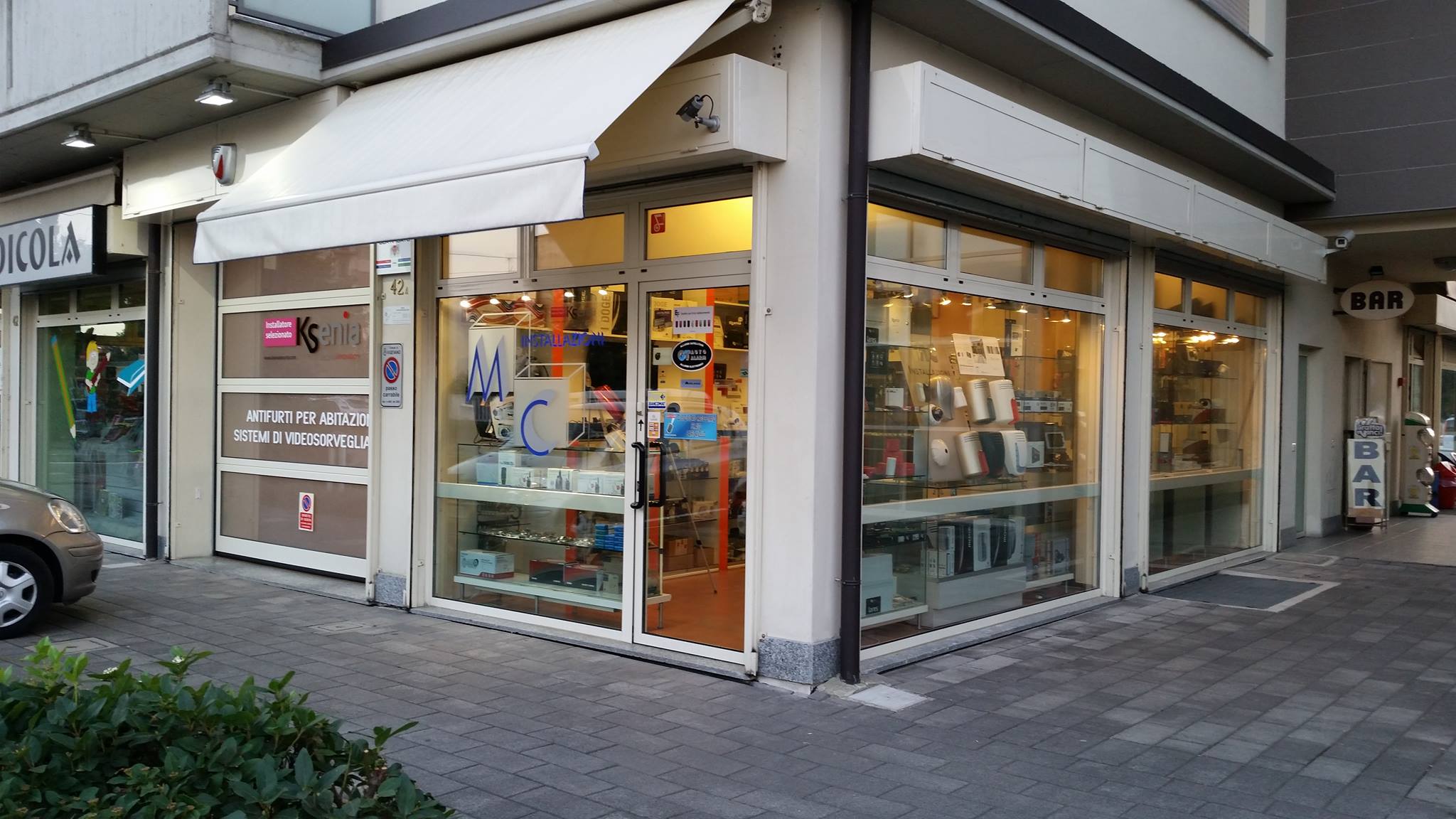 Cosmo&Sat SRL. -... - Cosmo&Sat SRL. - Sky Service Guidonia