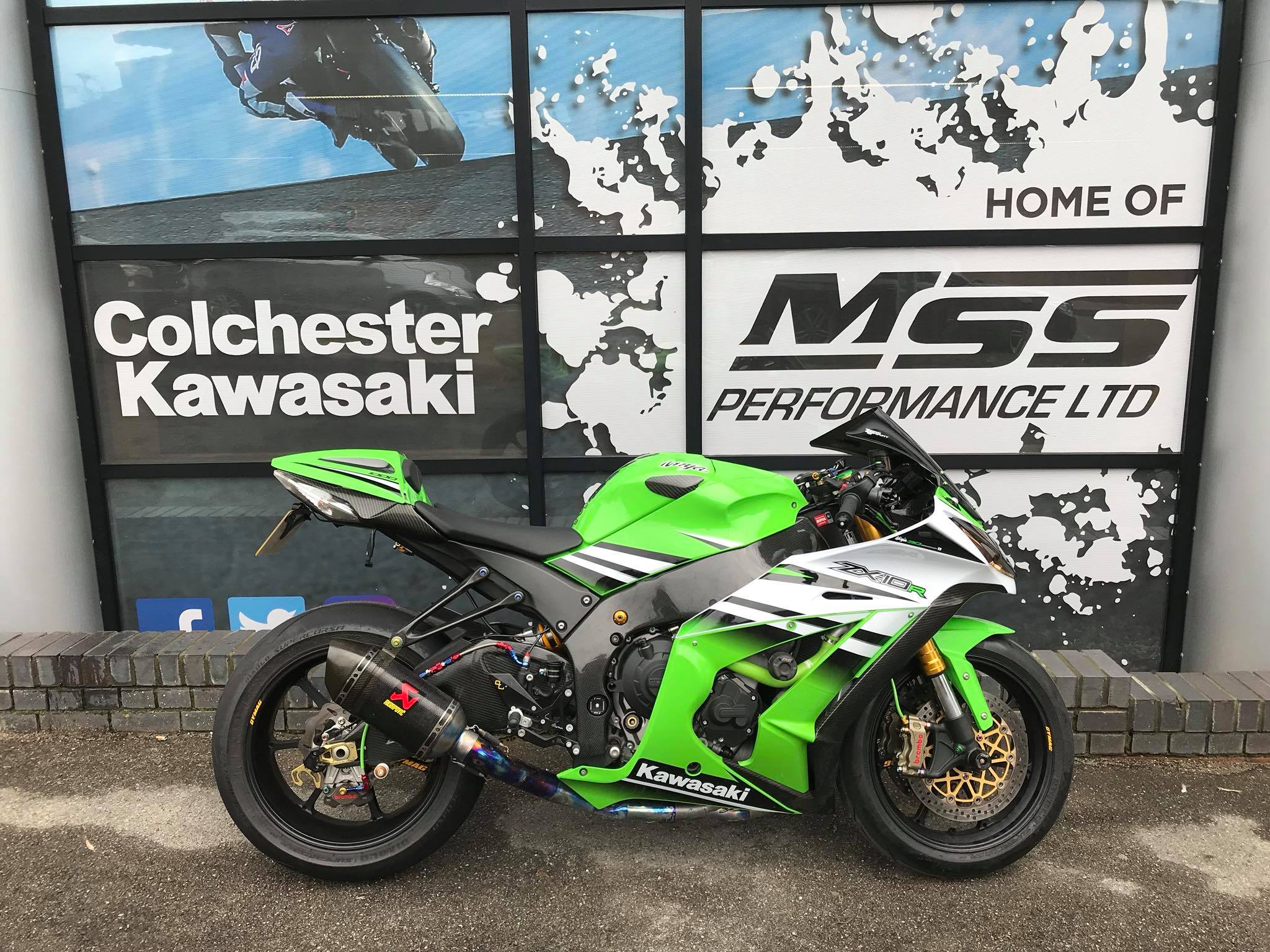 One of our supported riders Kawasaki ZX6R leaving the Power house