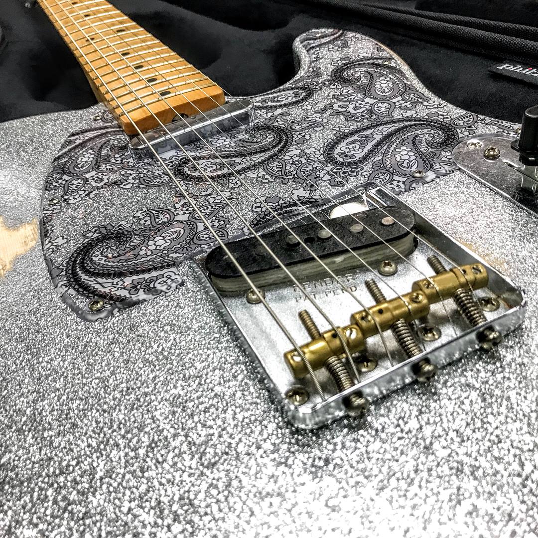 A match made in heaven. @BradPaisley x the Fender Custom Shop