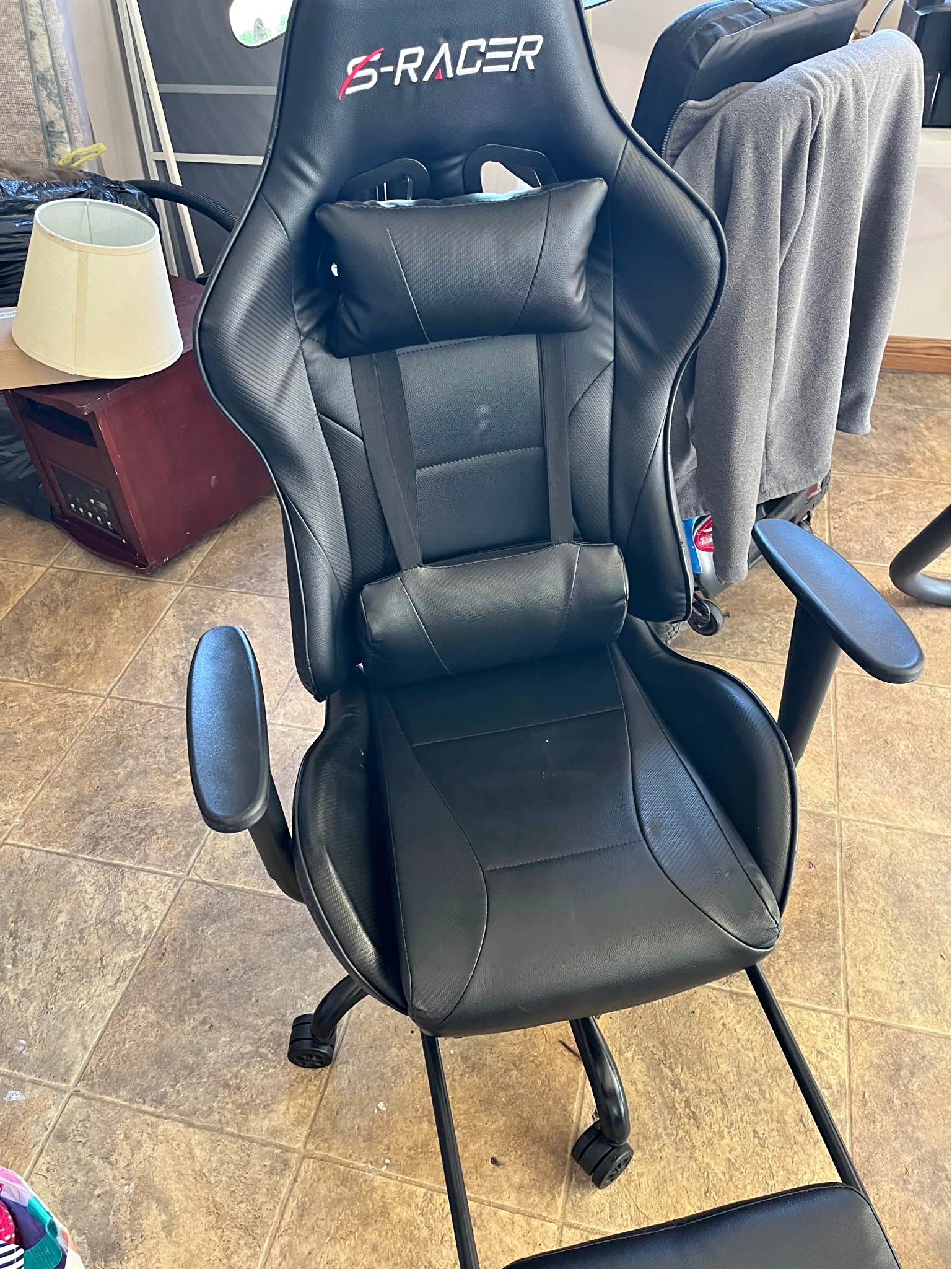 Gaming chair, rocking chair, and couch - Office Chairs - Harrisburg ...