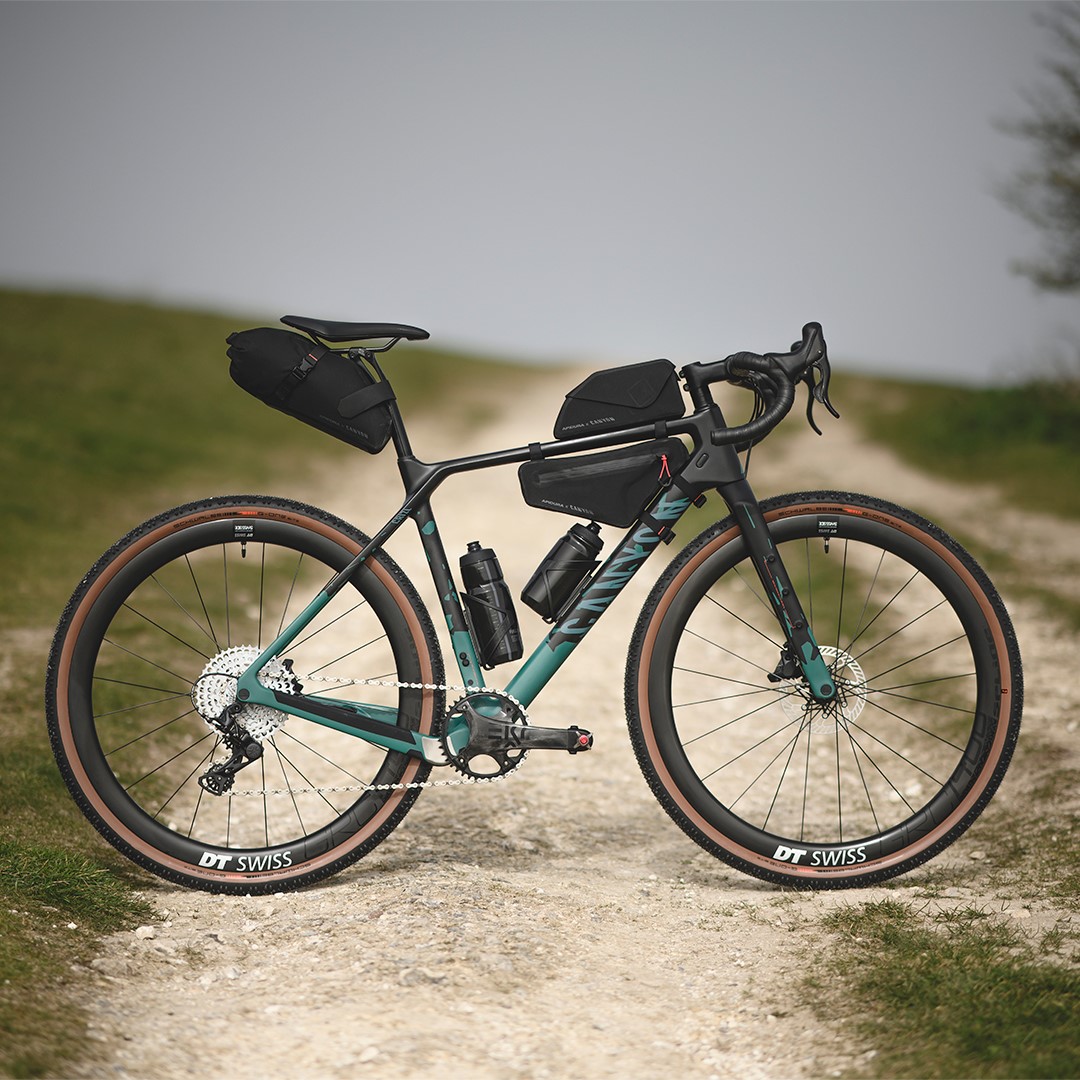 giant tcr carbon rennrad Advanced 1 Generalüberholt aus zweiter Hand Rennrad – H&B Exclusive Judo Forbidden Techniques color:Mossy Green Roadinger CD-Koffer 30122053, mit
