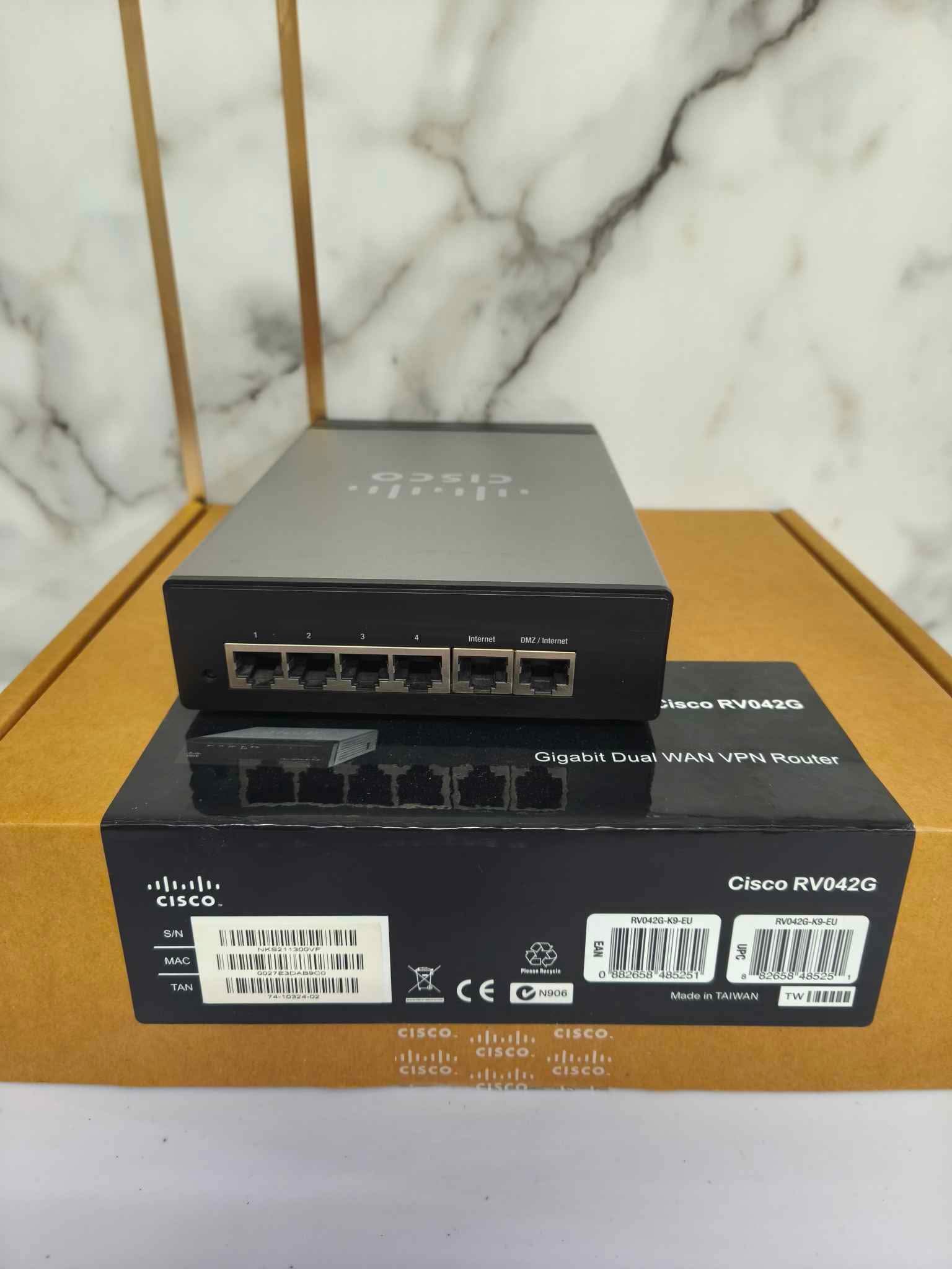 ขาย Cisco RV042 Load Balanced 2 WAN 4 LAN Small Business VPN Router, 10 ...
