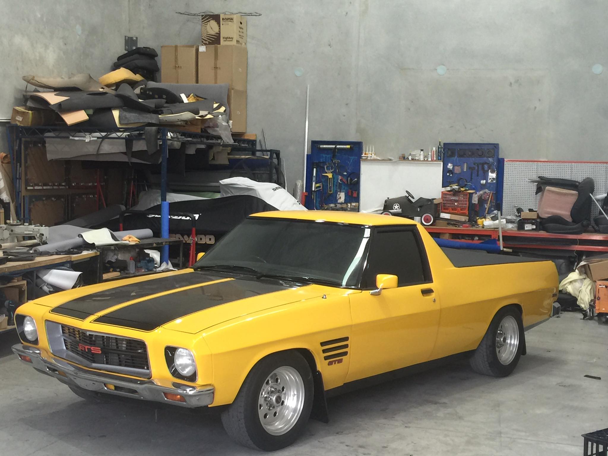 HQ GTS ute fitted with Ve GTS... - Technic Trims & Sunroofs | Facebook