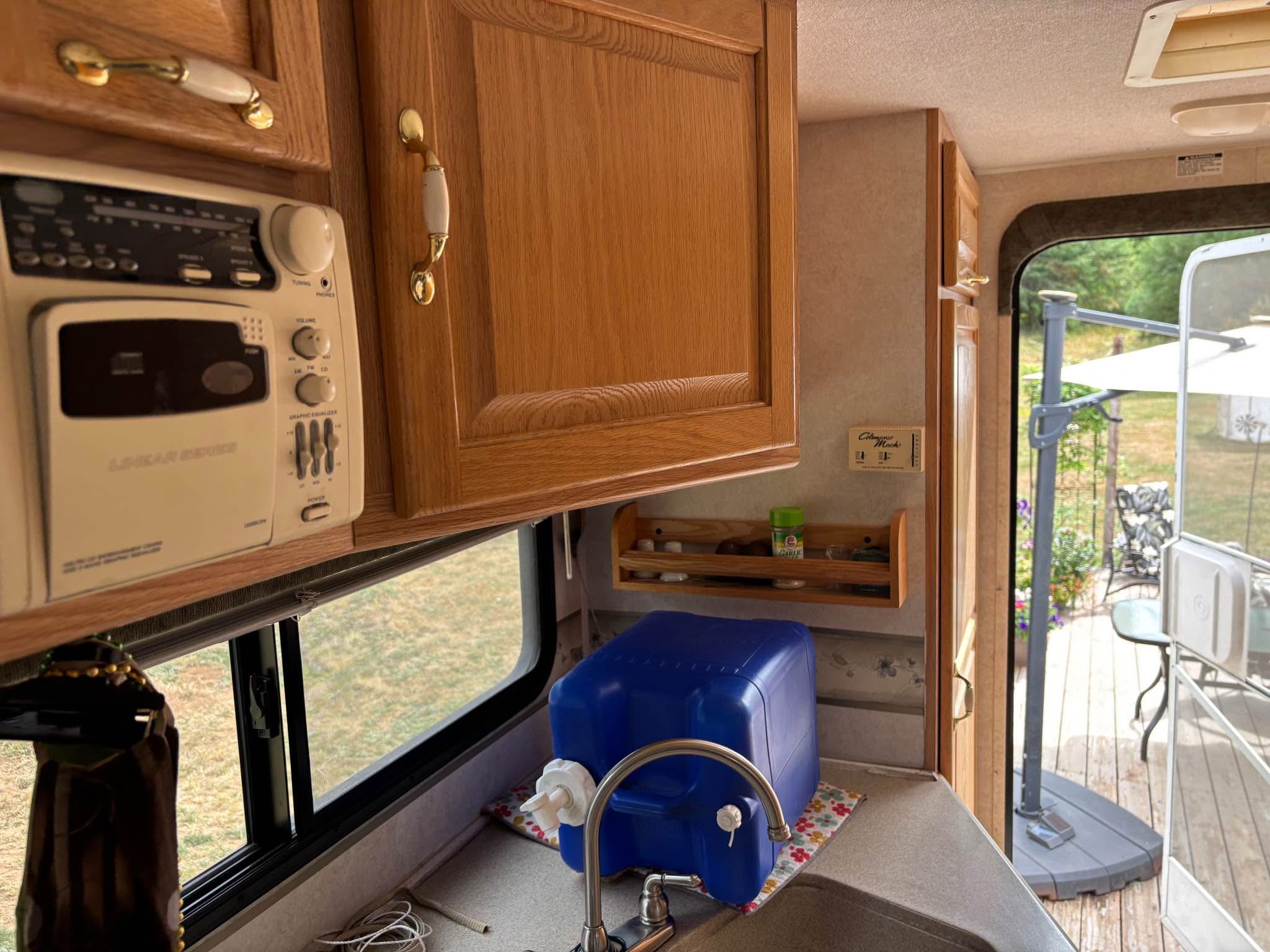 Eagle Cap intermountain RV camper - RVs & Campers - Colton, Oregon ...