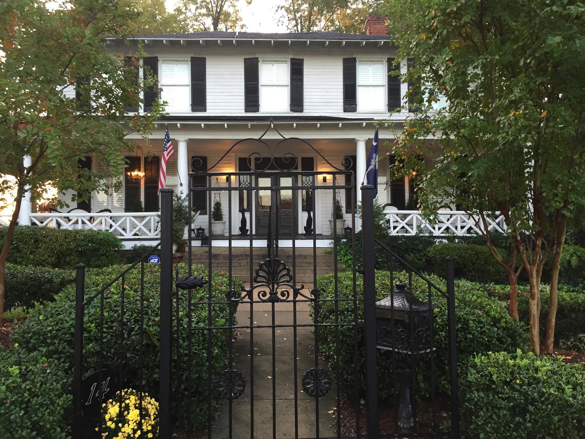 The Ivy Veranda | Ridgeway SC