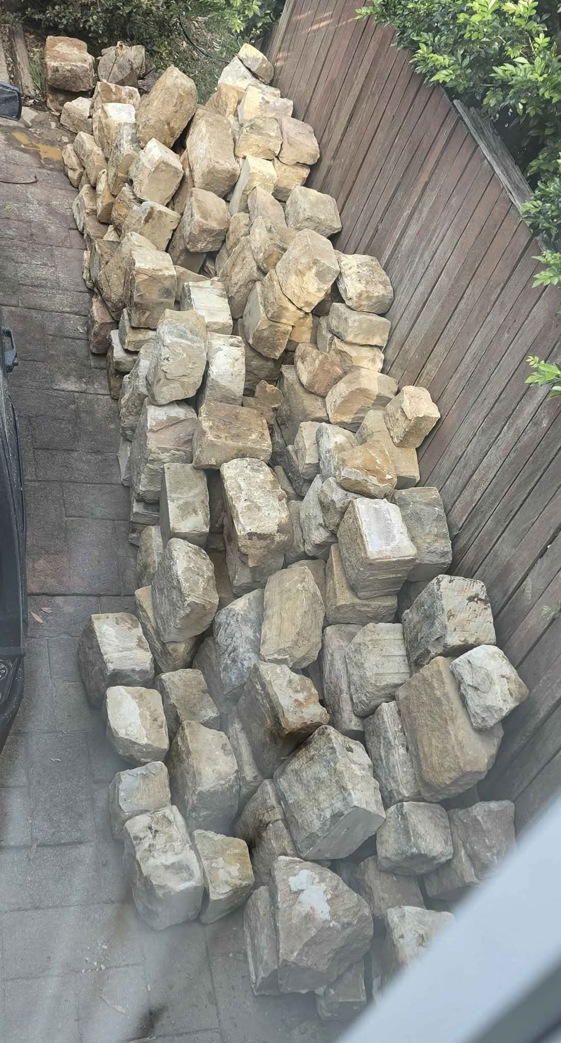 Reclaimed Sydney Sandstone Blocks & Flagging (Heritage Random Ashlar ...