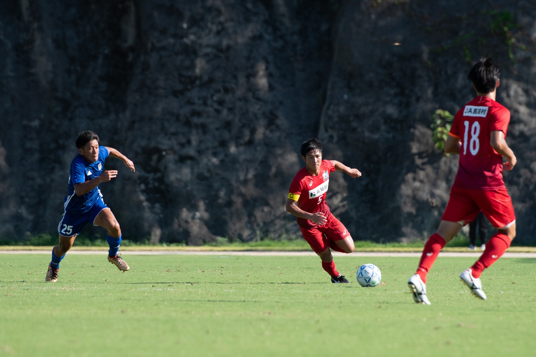 高知大学体育会サッカー部 高知大学体育会サッカー部 Added A New Photo With 田中暁希