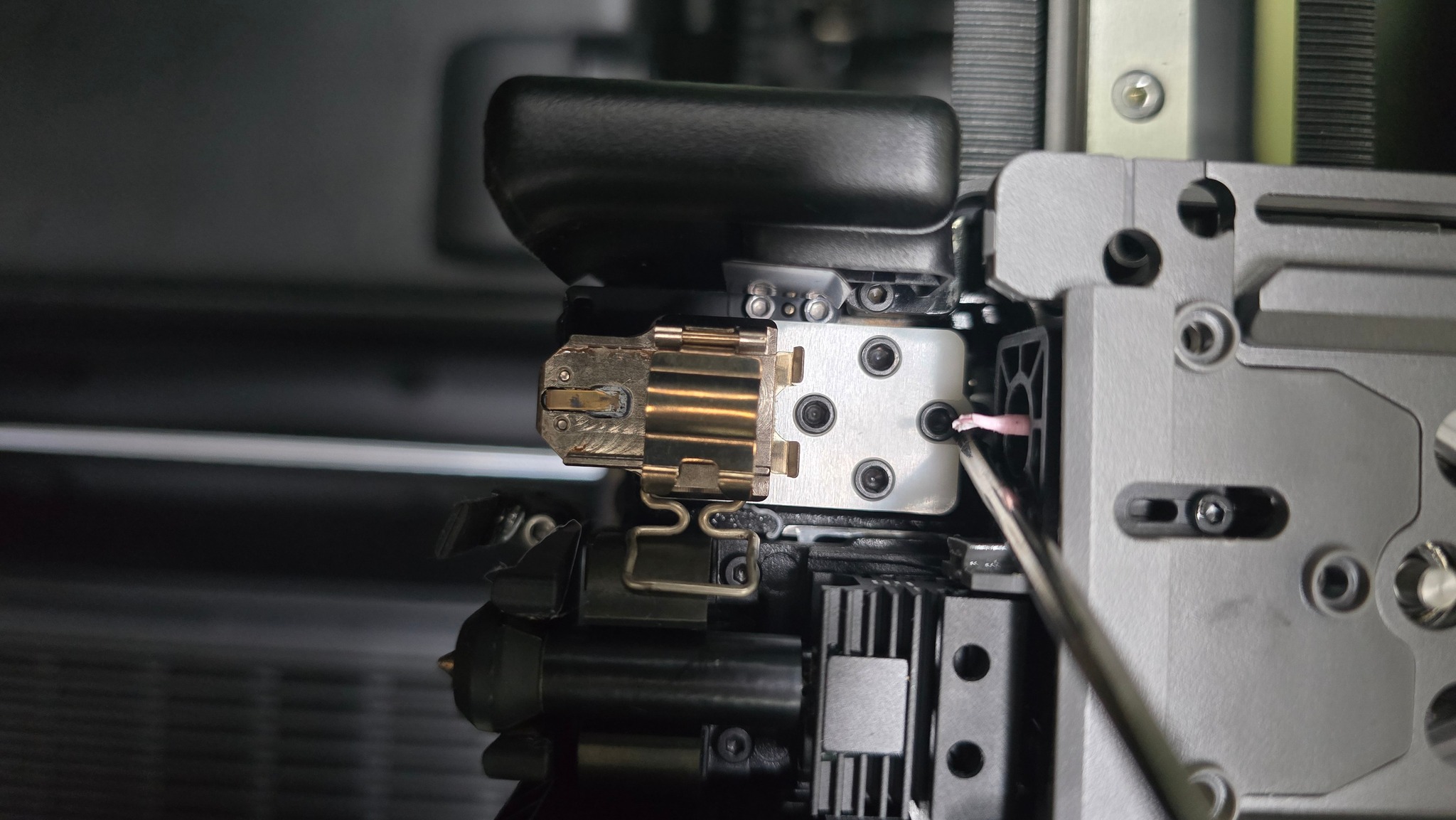 How to fix Bambu Lab H2C extruder filament jam?