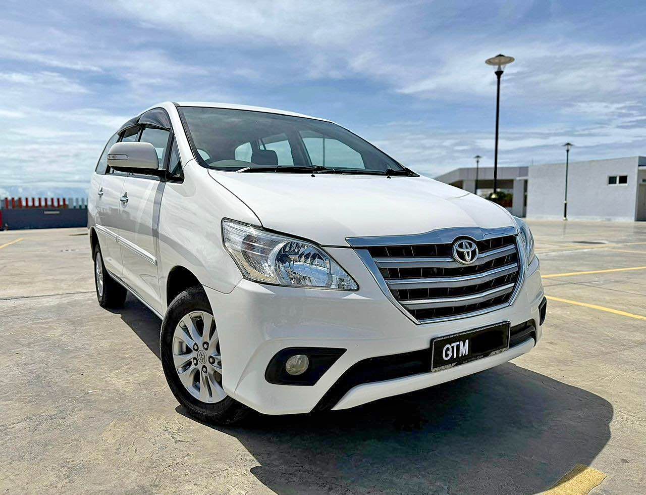 Toyota Innova 2.0 G Auto 2014 Tip top condition Engine smooth & no ...
