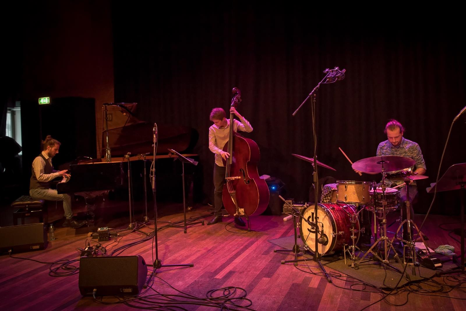Dutch Jazz Competition - Rok Zalokar Trio Rok Zalokar is een pianist en ...