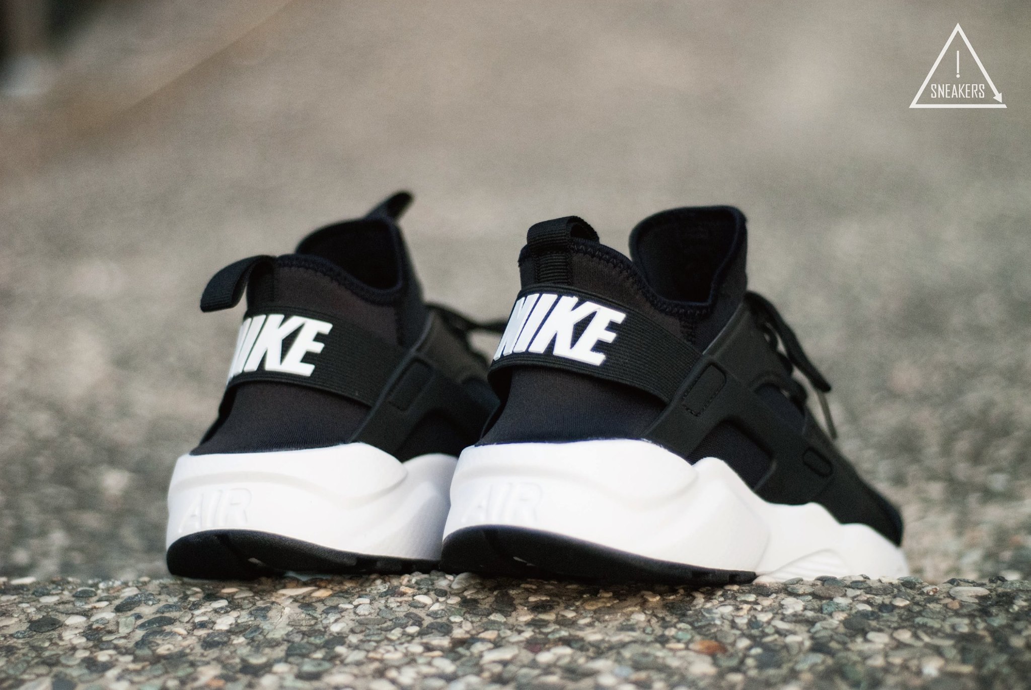 Isneakers 經典黑武士來囉 Nike Air Huarache Run Ultra 三代黑白武士 Facebook