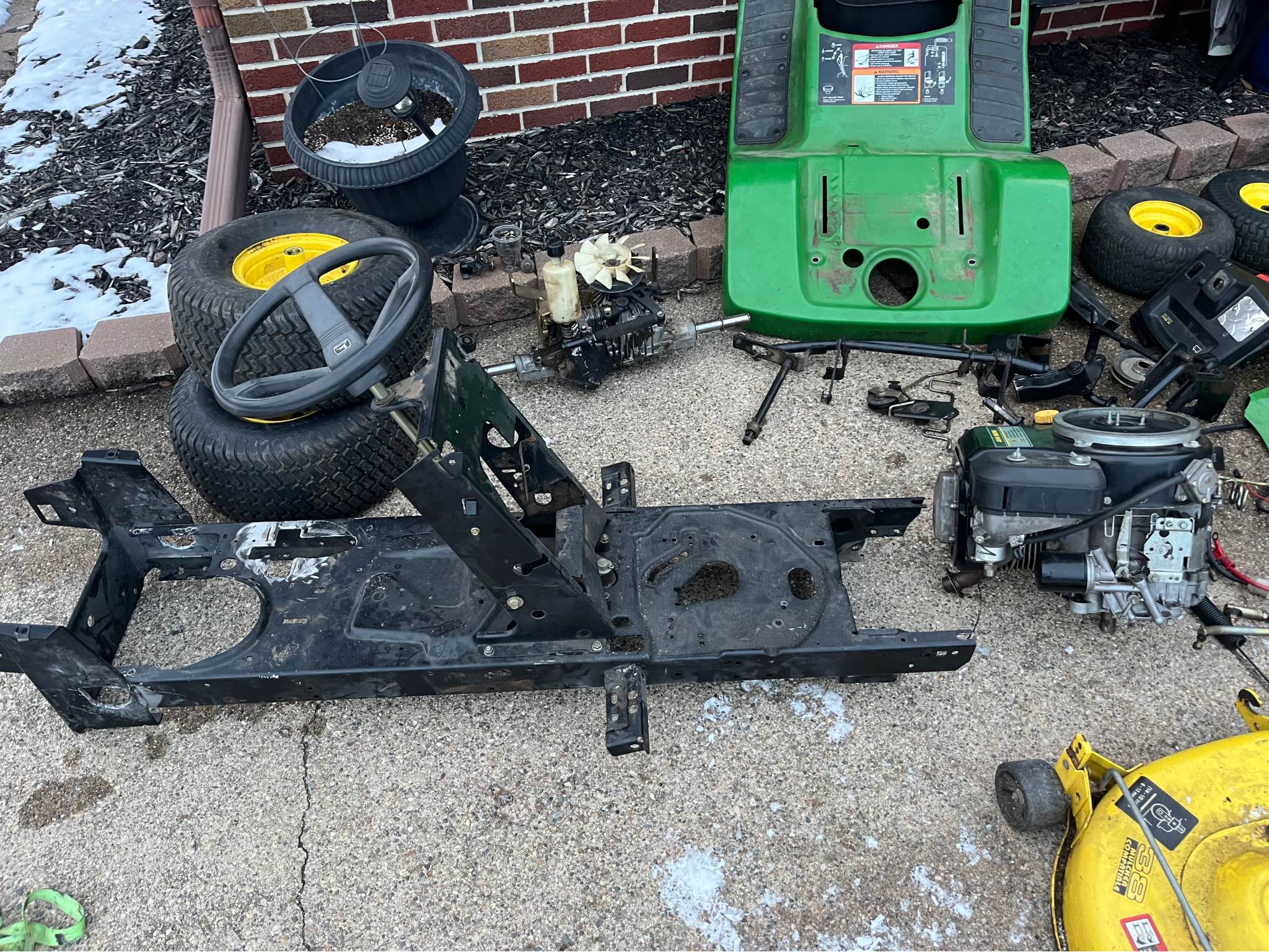 John Deere lx176 part out - Car Engines & Engine Parts - Bristol ...